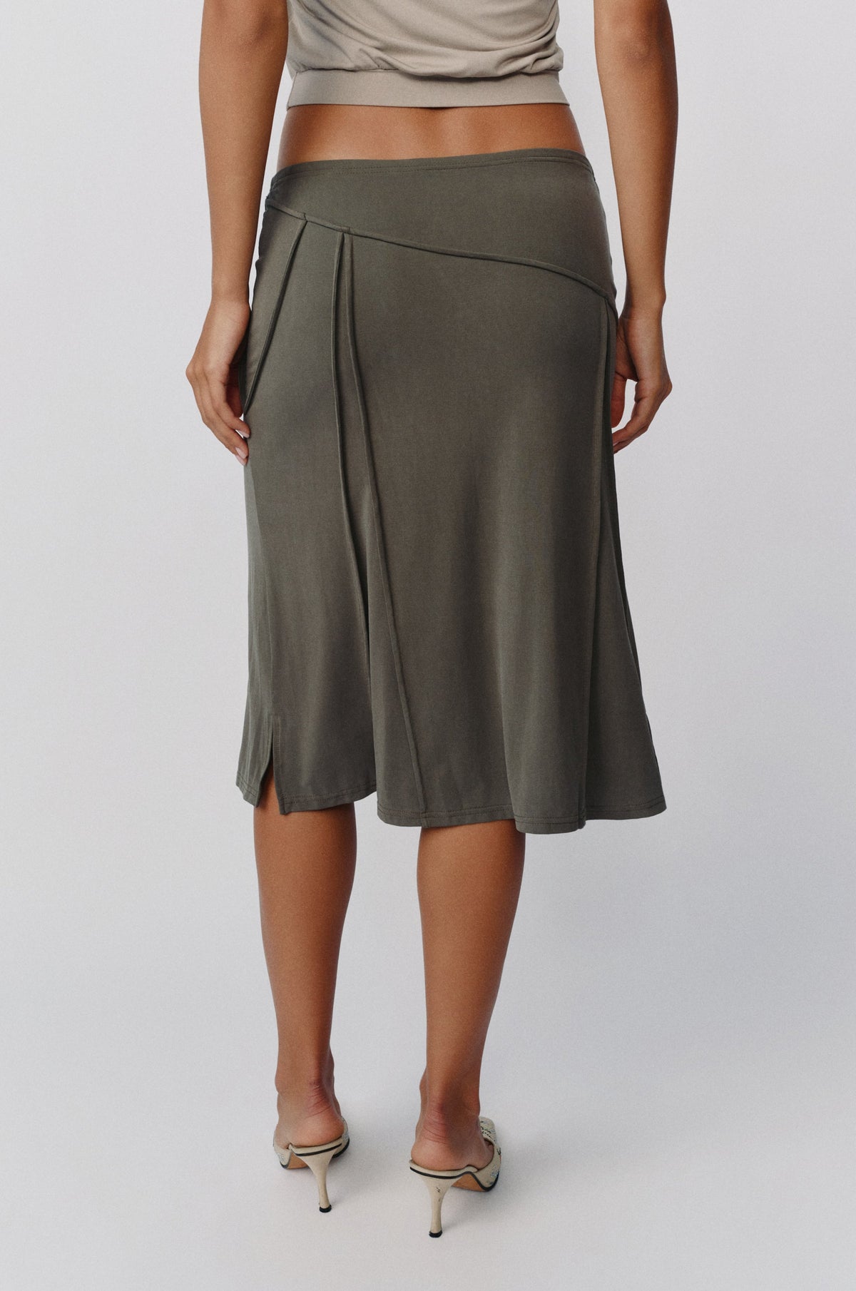 With Jéan Scout Skirt (Slate)