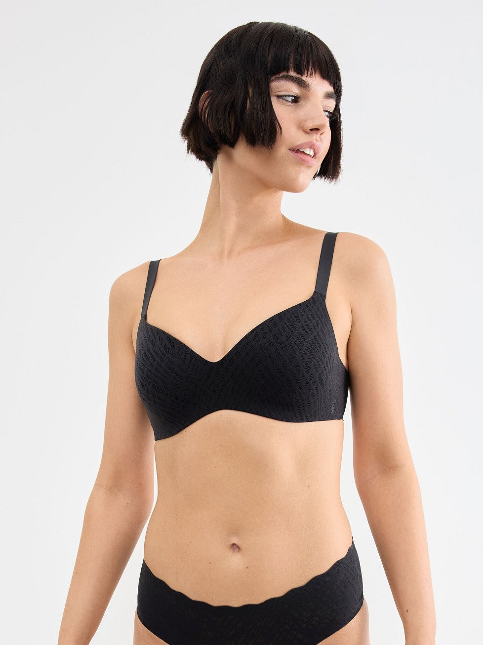 Image of Bras. Productname: Triumph Sloggi Zero Feel Bliss The Up T-Shirt Bra in Black colour by brand - Triumph