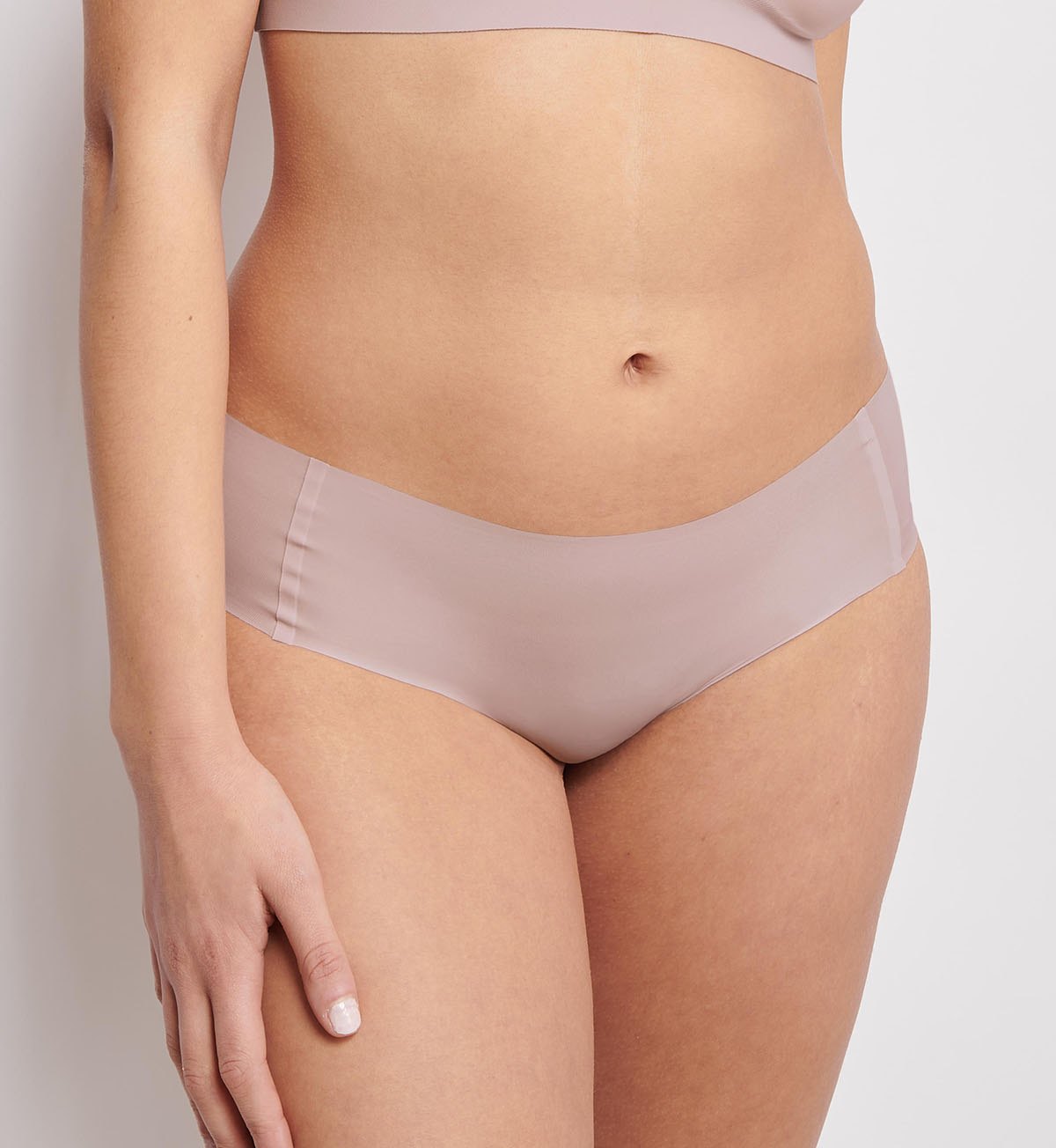 Image of Briefs. Productname: Triumph Sloggi Zero Feel 2.0 Hipster in Perola colour by brand - Triumph