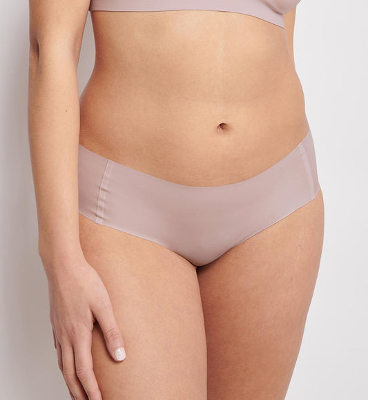 Image of Briefs. Productname: Triumph Sloggi Zero Feel 2.0 Hipster in Perola colour by brand - Triumph