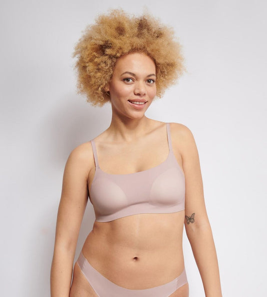 Image of Bras. Productname: Triumph Sloggi Zero Feel 2.0 Ultra Bra in Perola colour by brand - Triumph