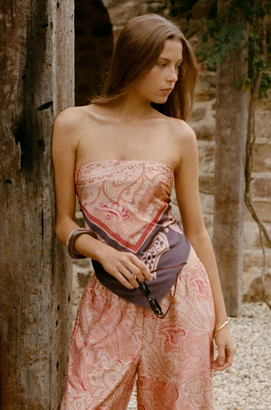 Image of Scarves & Shawls. Productname: SNDYS PAISLEE WRAP in Paisley Print colour by brand - SNDYS