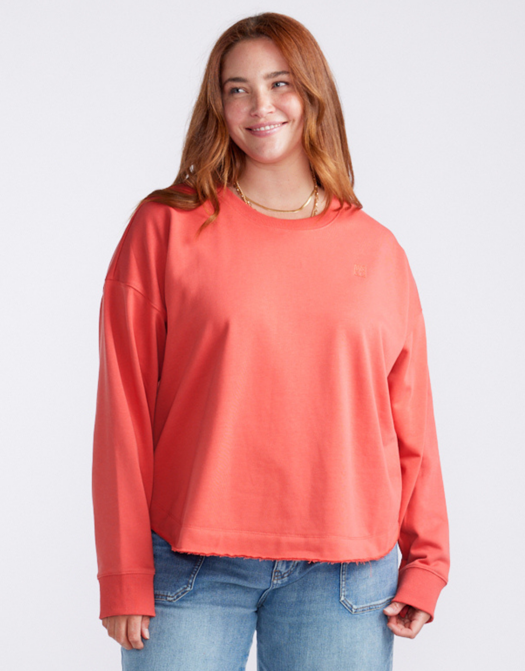 White & Co. Staple Scoop Hem Sweat (Washed Red)