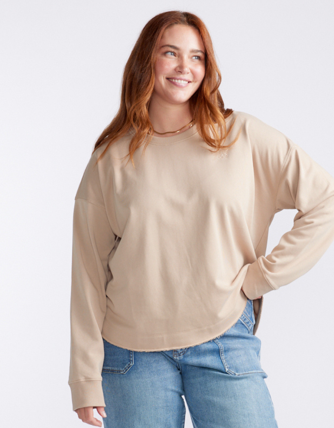 White & Co. Staple Scoop Hem Sweat (Latte)