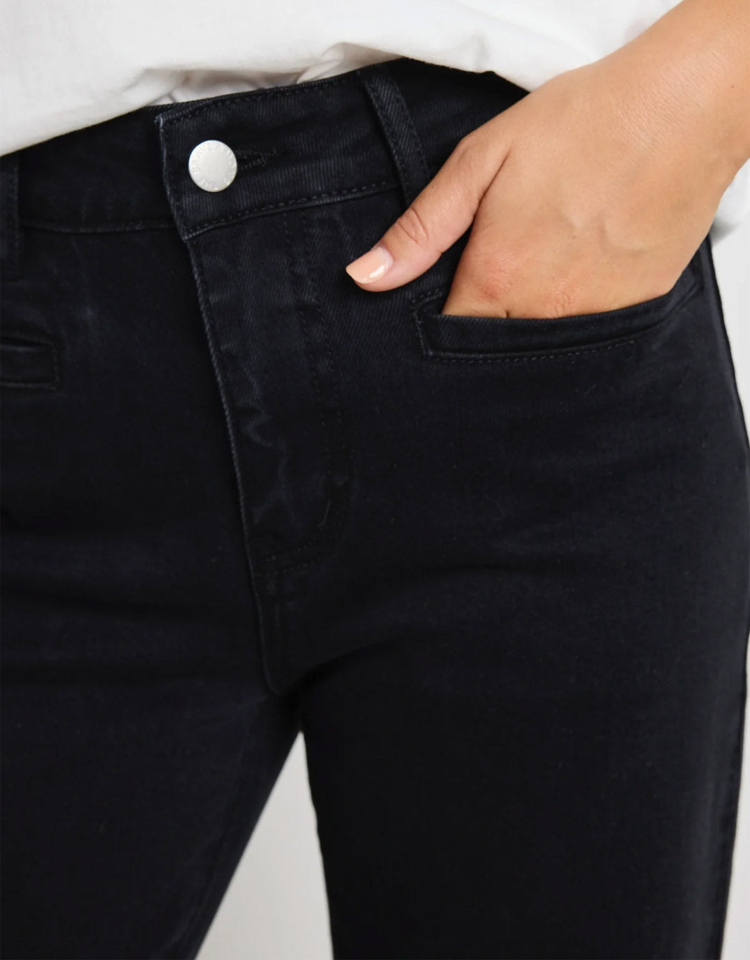 Concert Mid Rise Wide Leg Pocket Jean - (Black)