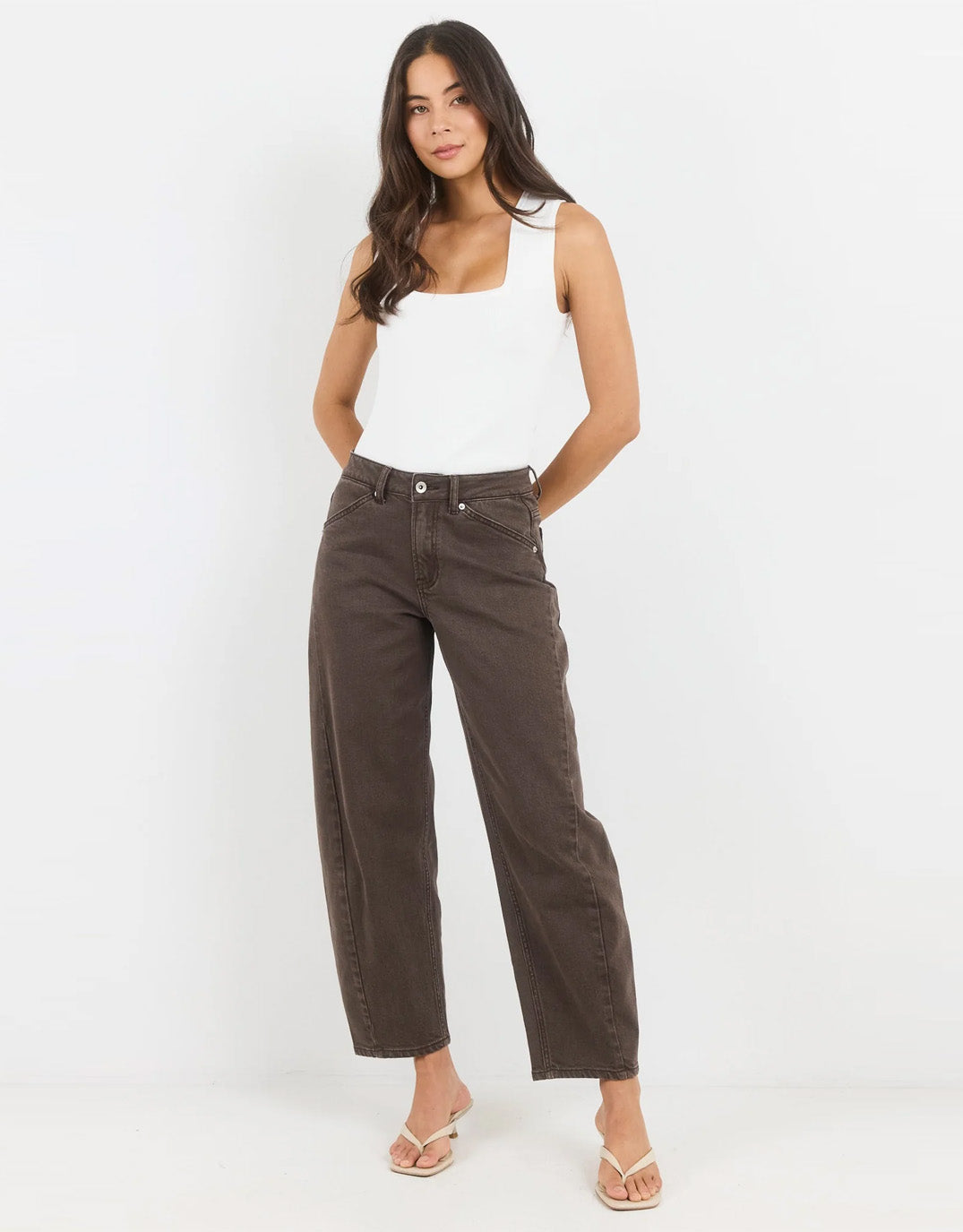 Stories Be Told Idolise Stretch Soft Barrel Jean (Mocha)