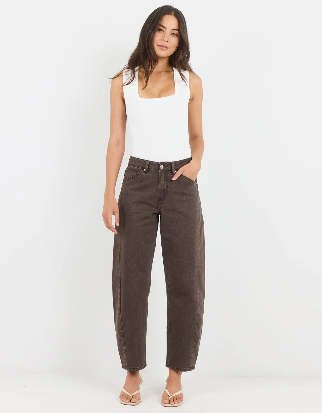 Stories Be Told Idolise Stretch Soft Barrel Jean (Mocha)