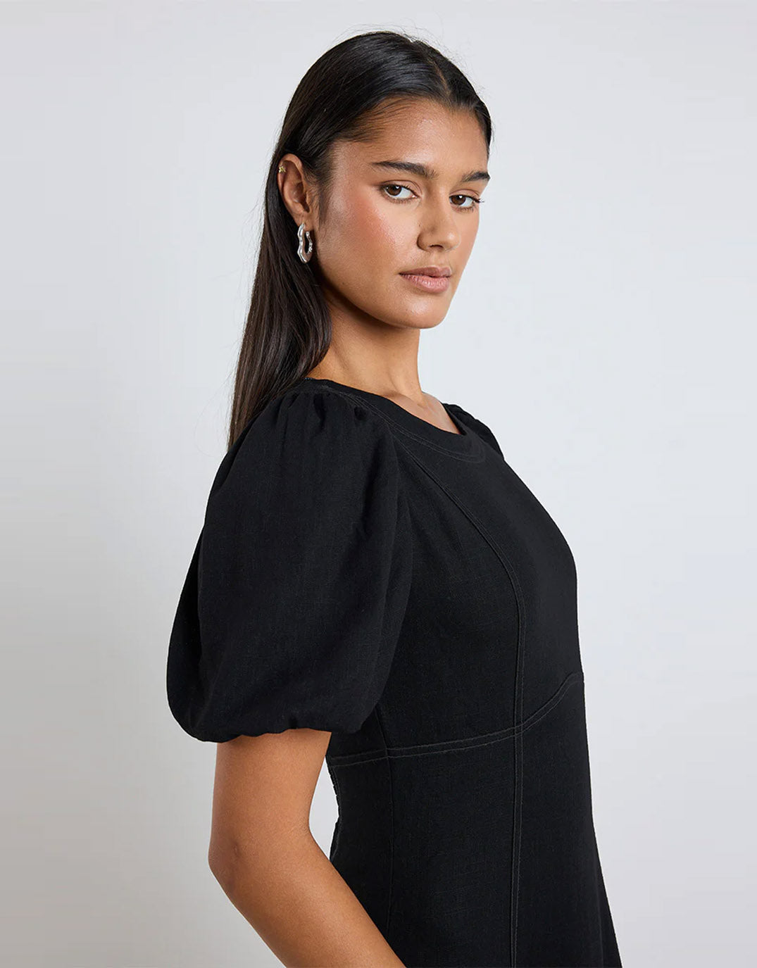 Stories Be Told State Linen Blend Midi Dress (Black)