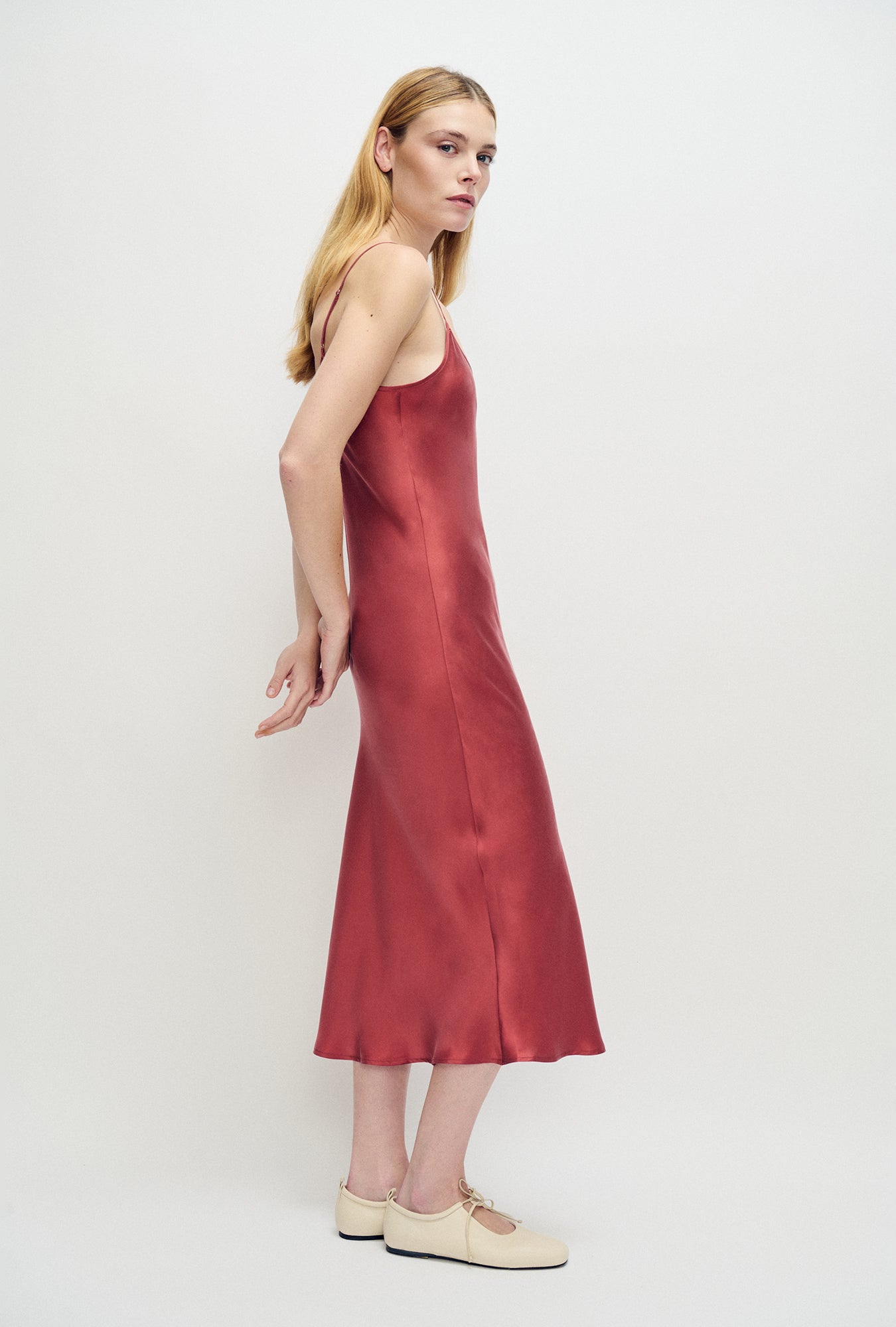 Silk Laundry 90s Slip Dress (Blush Red)