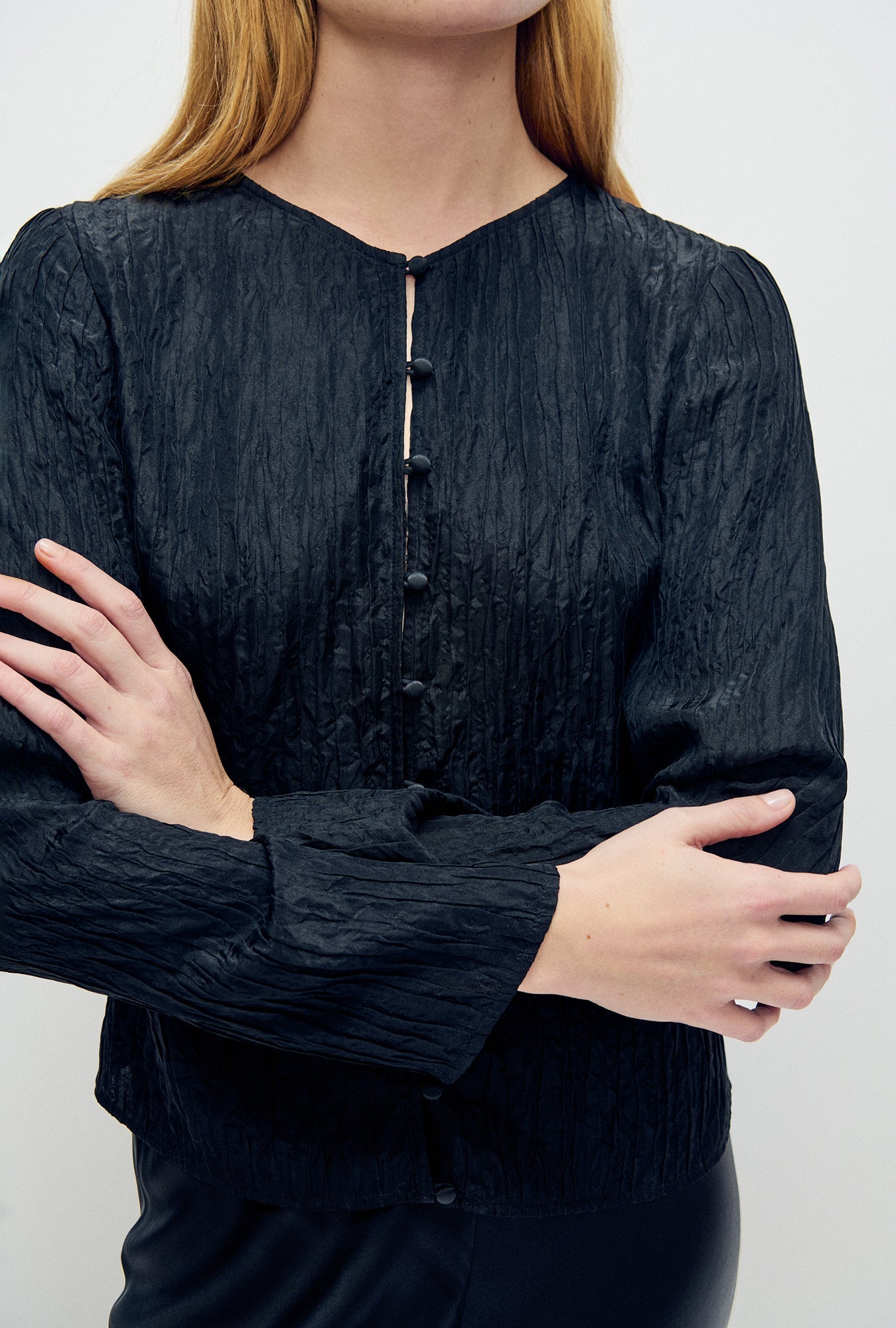 Silk Laundry Crinkle Long Sleeve Top (Black)