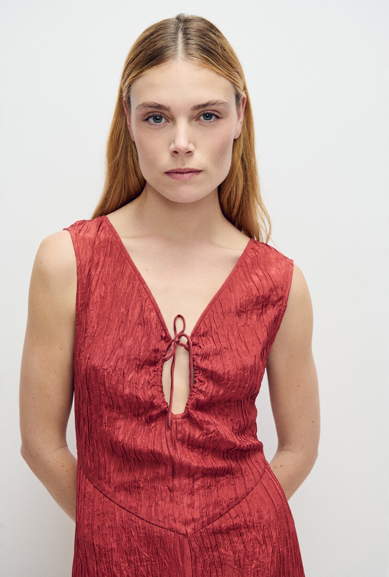 Silk Laundry Crinkle Peek-A-Boo Dress (Blush Red)