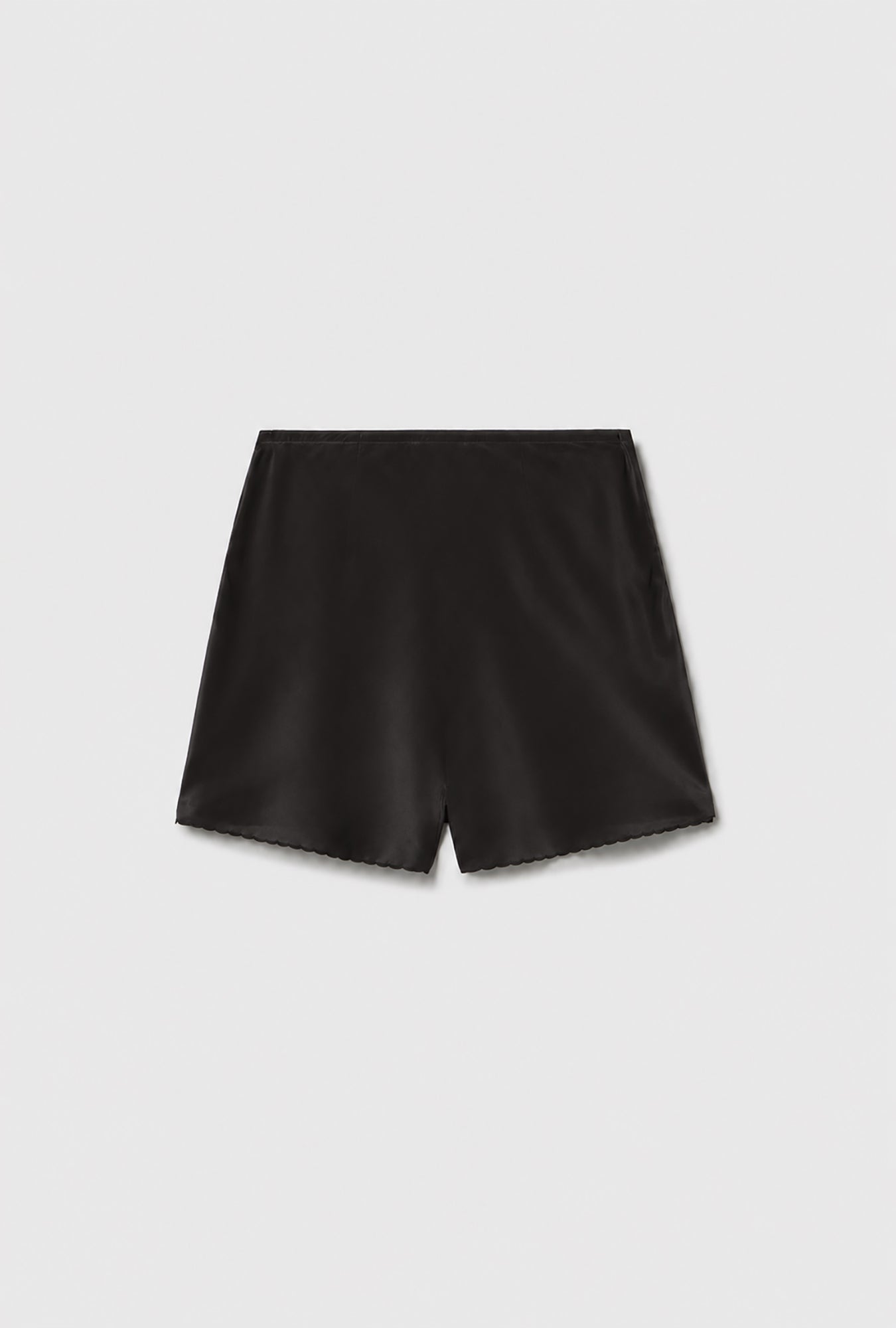 Silk Laundry CDC Scallop Shorts (Black)