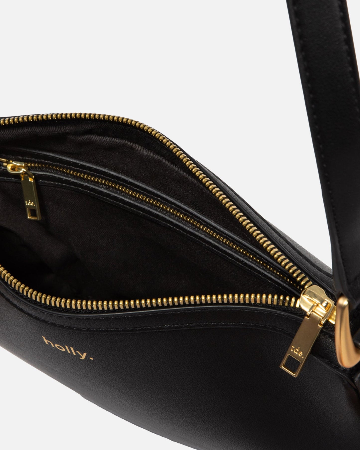 GROUP48 Timeless Zip Top Shoulder Bag (Black)
