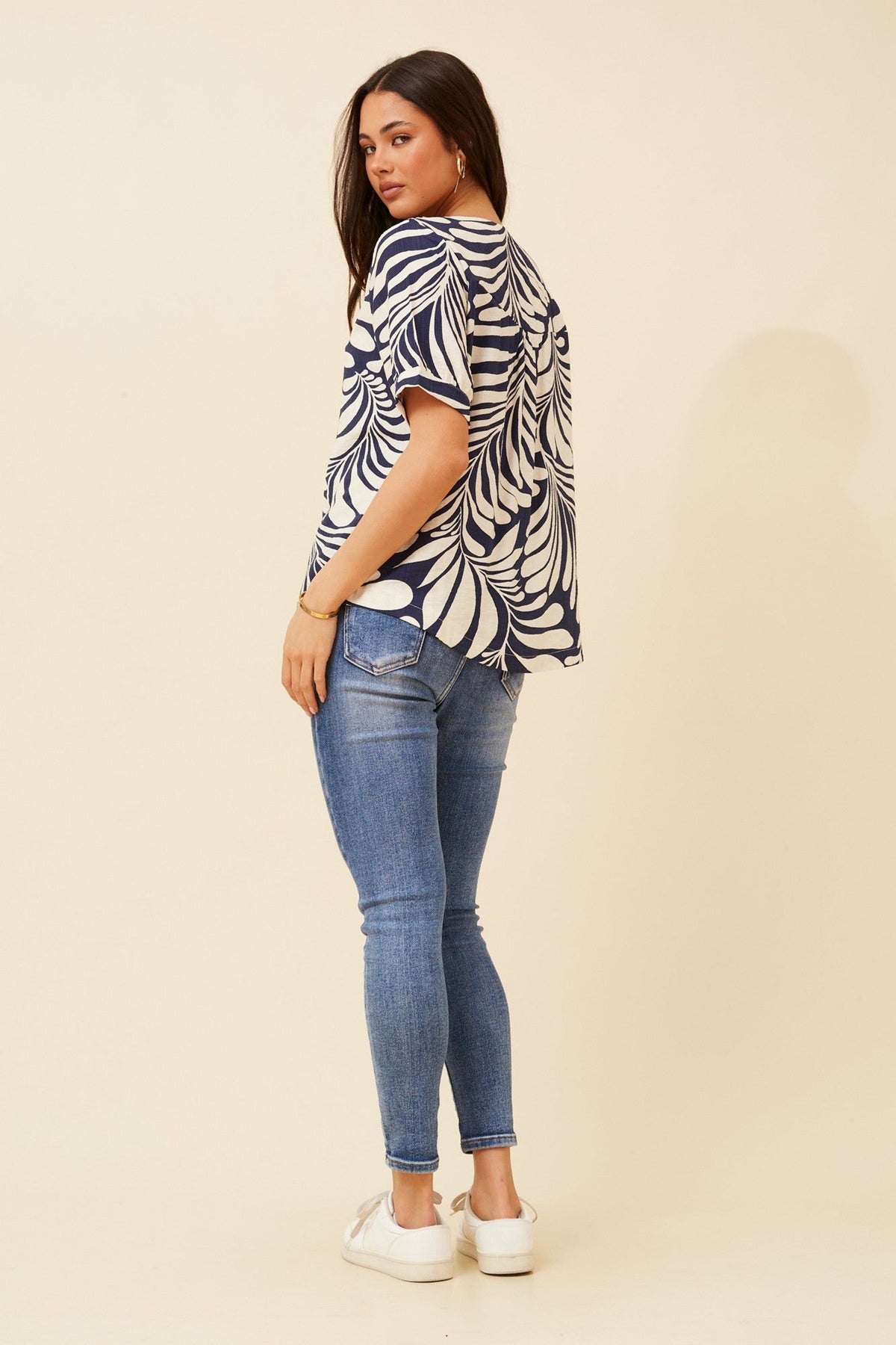 OSMOND ABSTRACT PRINT TOP (Navy)