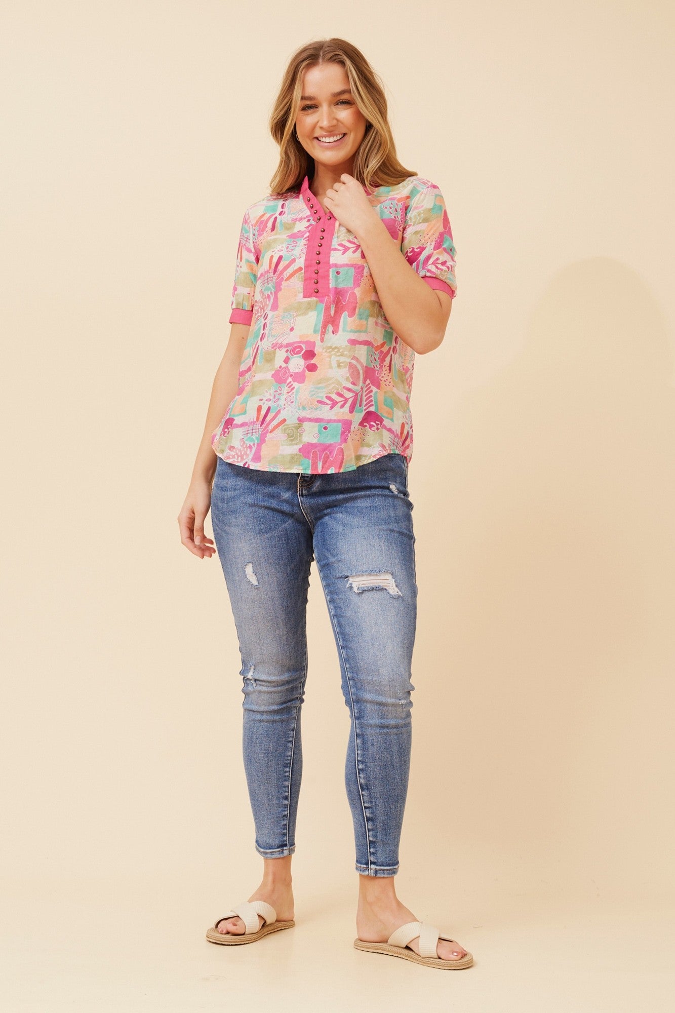 ARCHELLE ABSTRACT PRINT TOP (Multi Pink)