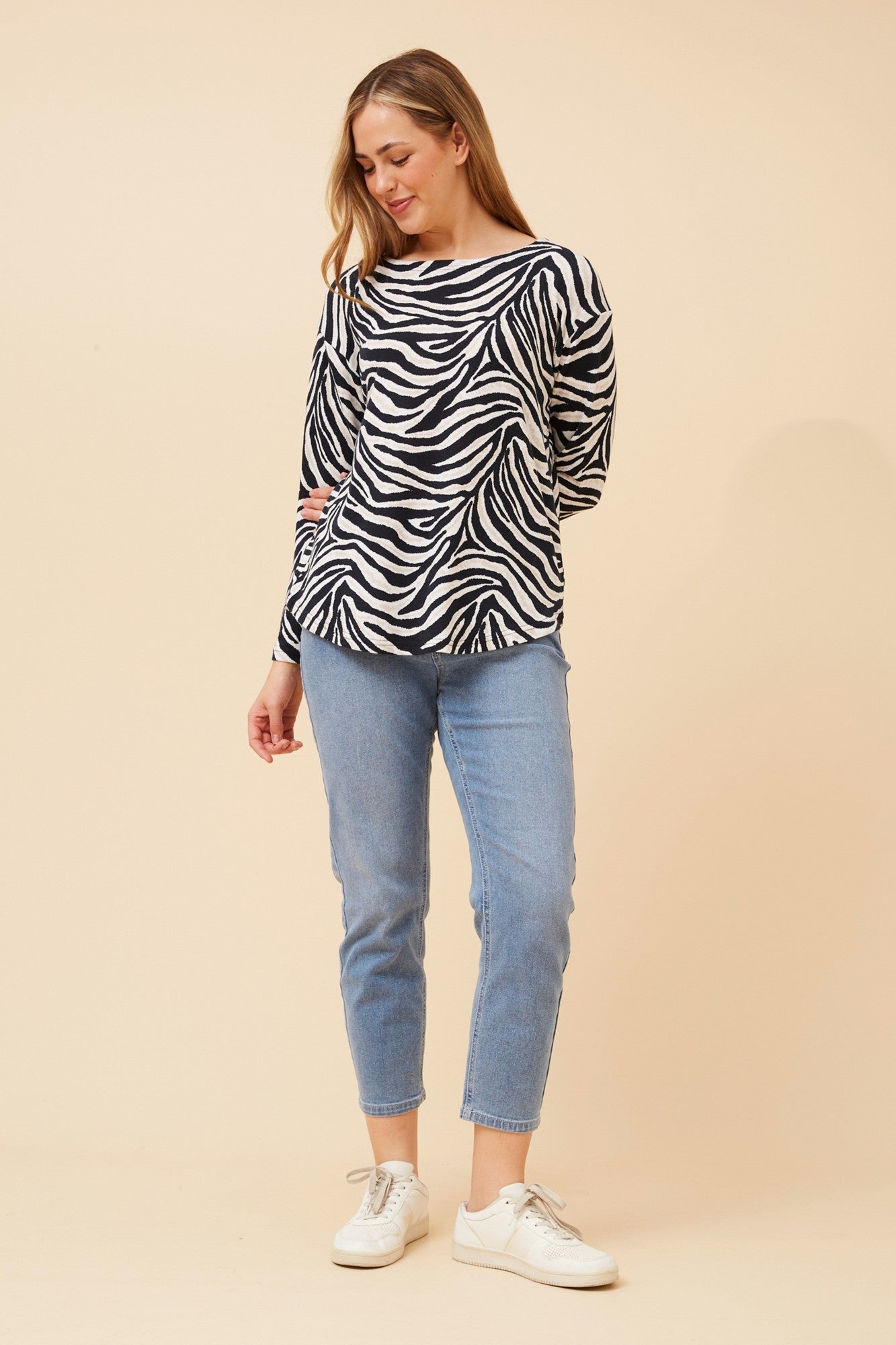 CLIO ANIMAL PRINT TOP (Multi Black)