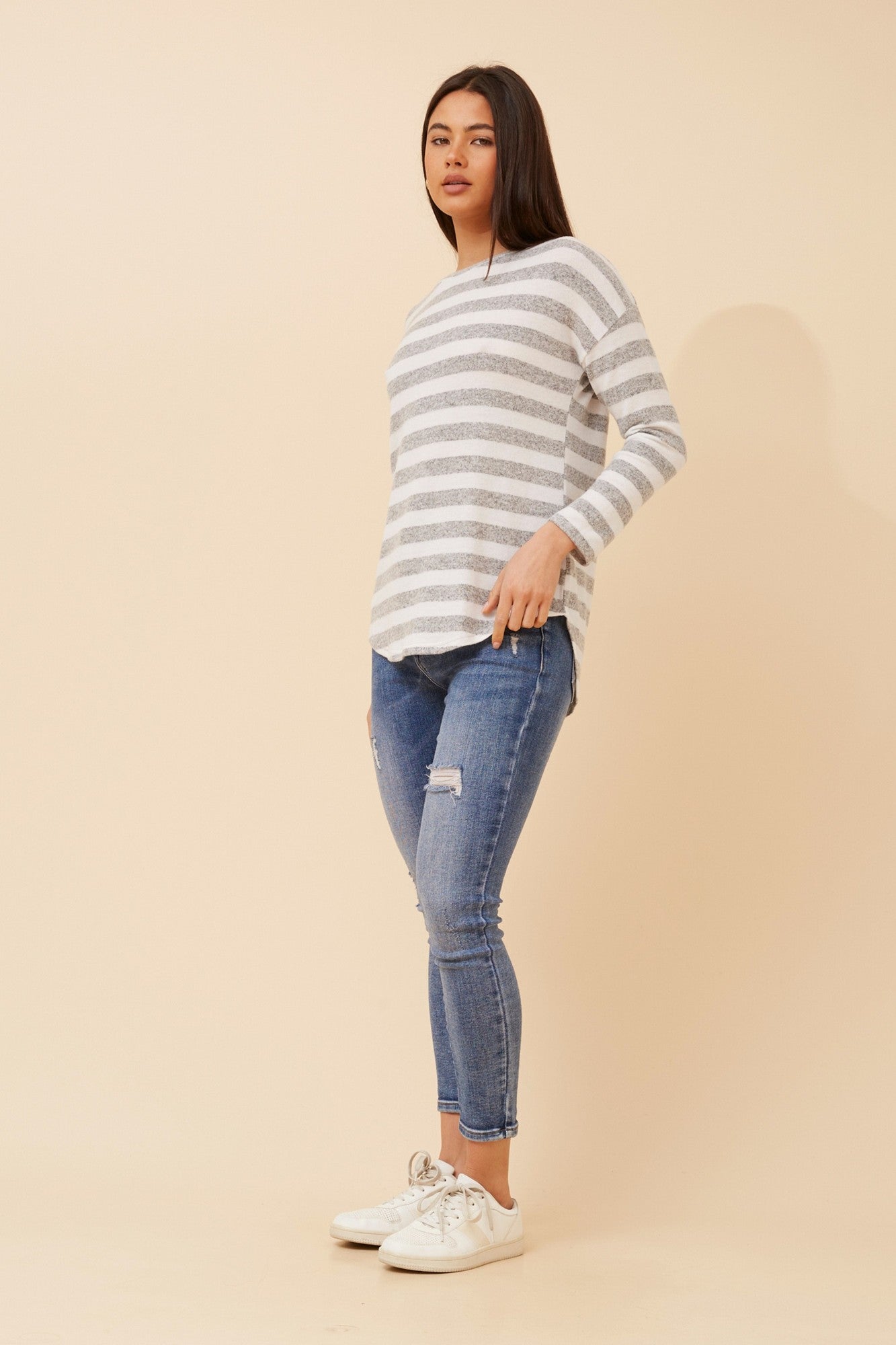 EVA STRIPE PRINT TOP (Grey)