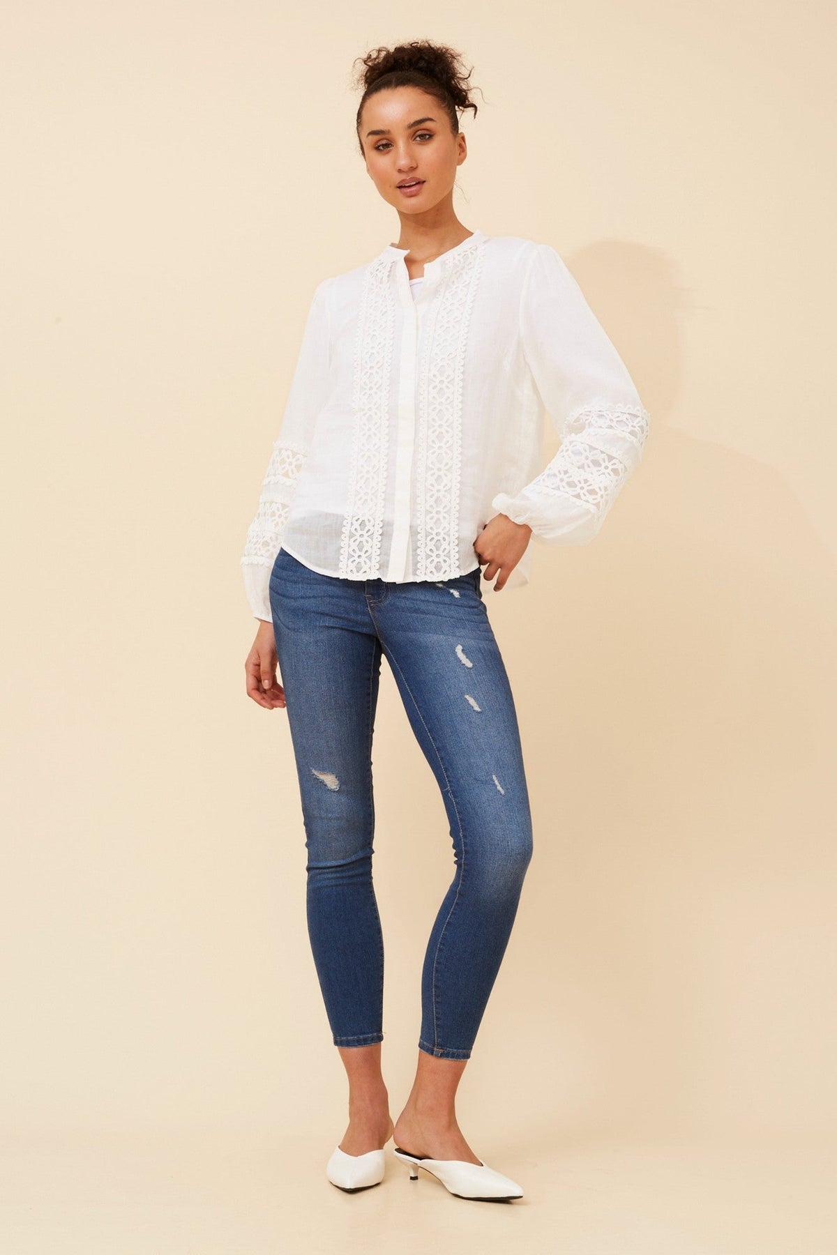 GINNIFER SOLID LINEN BLEND BLOUSE (White)