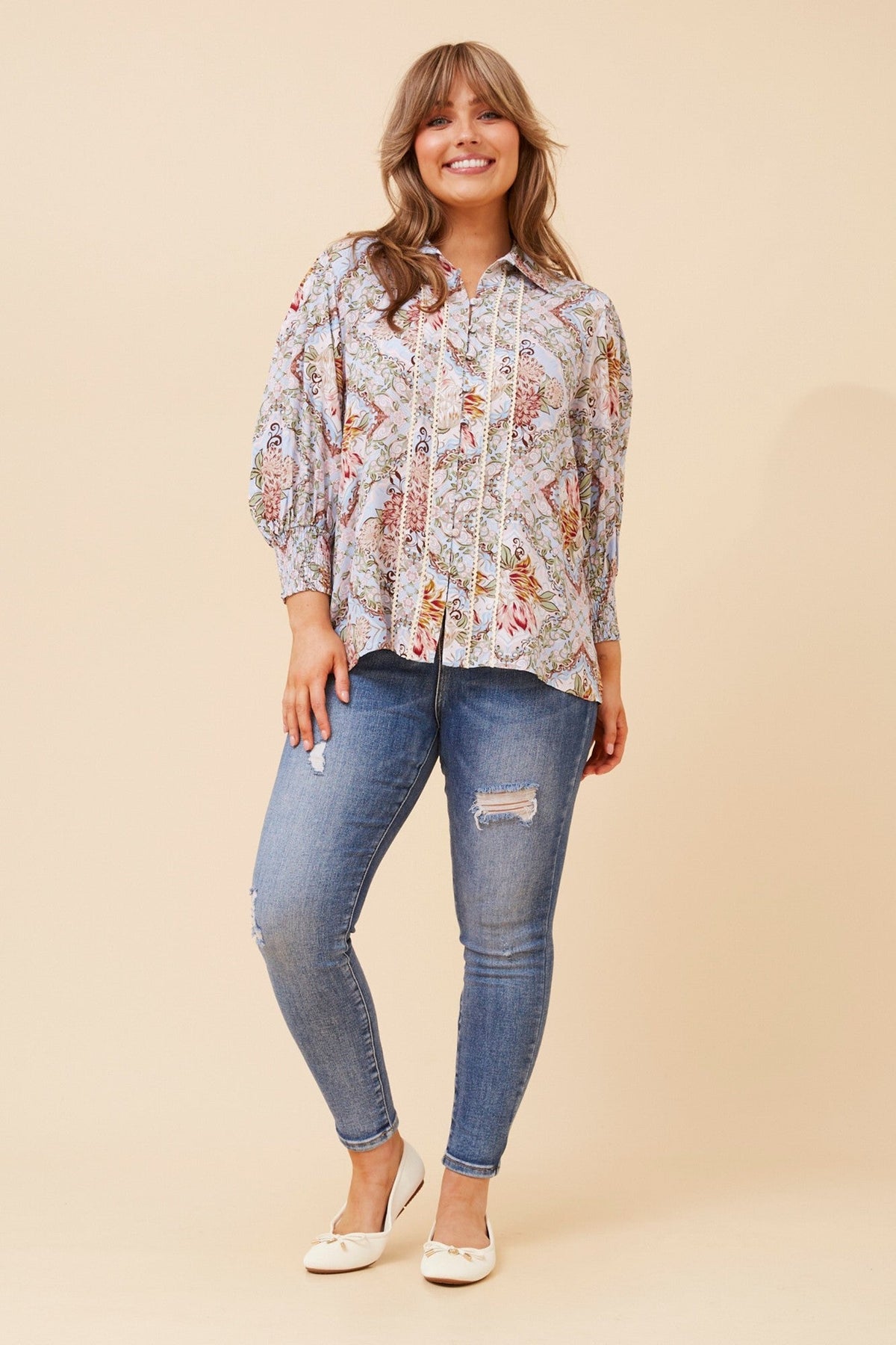 JOELLA LINEN FLORAL BLOUSE (Multi Blue)