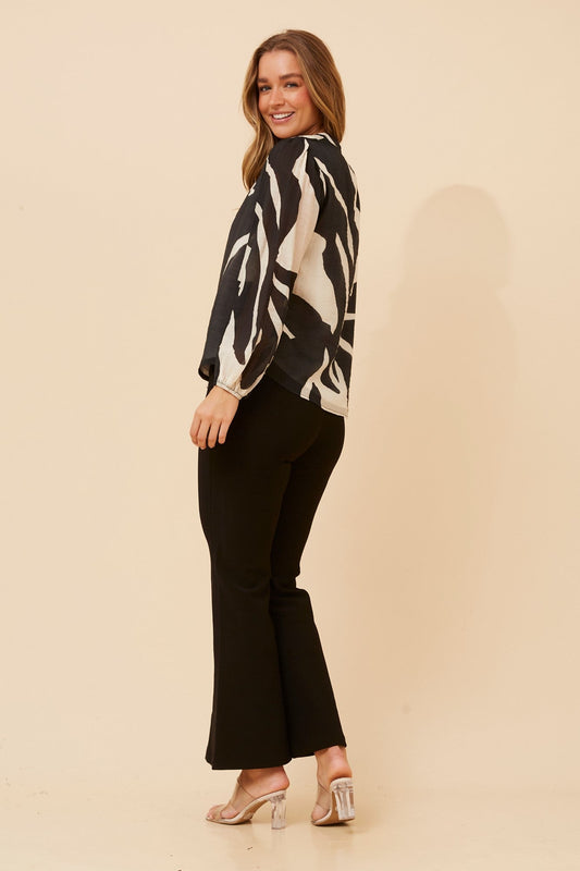 GALINKA ABSTRACT PRINT BLOUSE (Black And White)