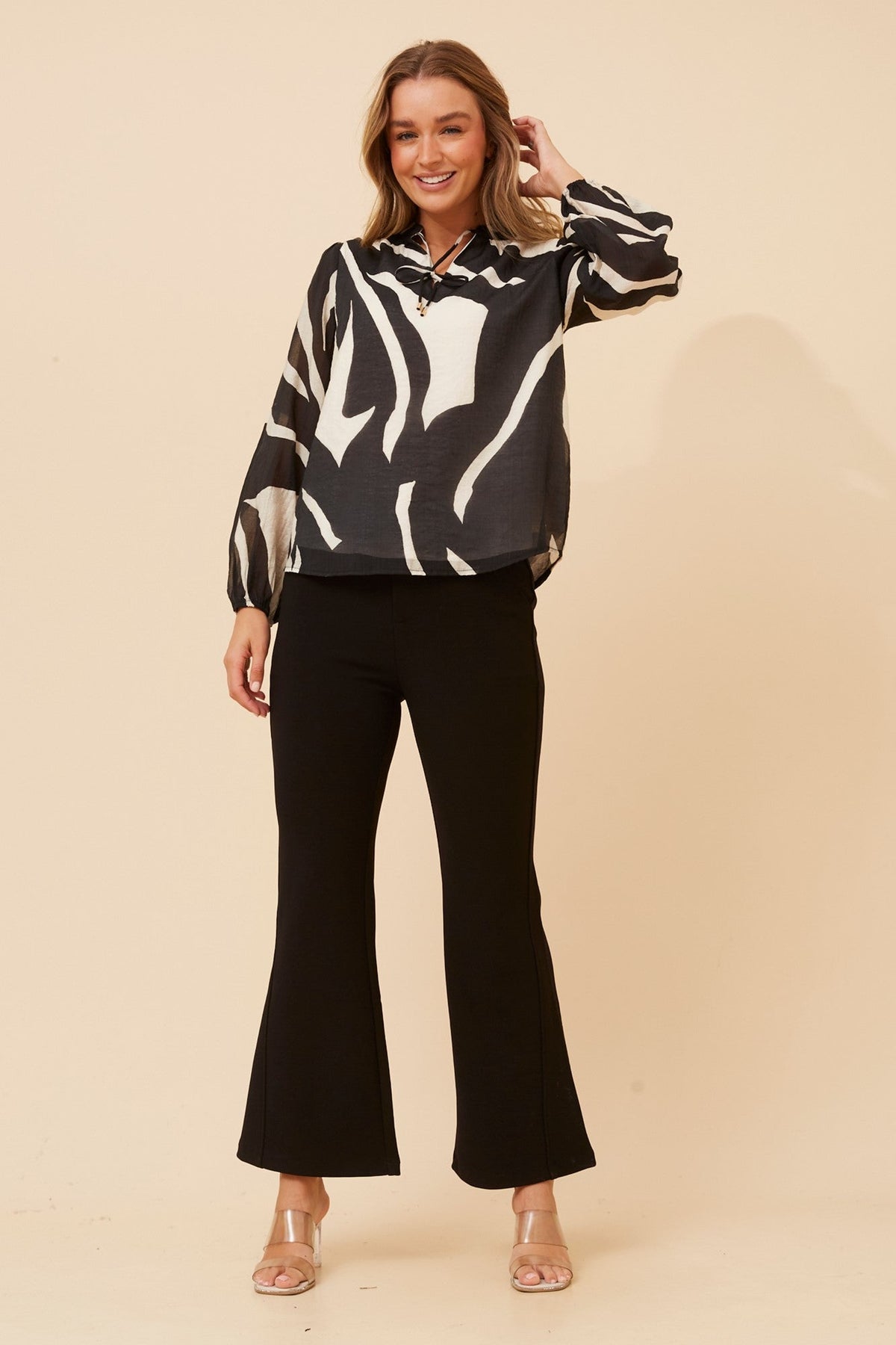 GALINKA ABSTRACT PRINT BLOUSE (Black And White)