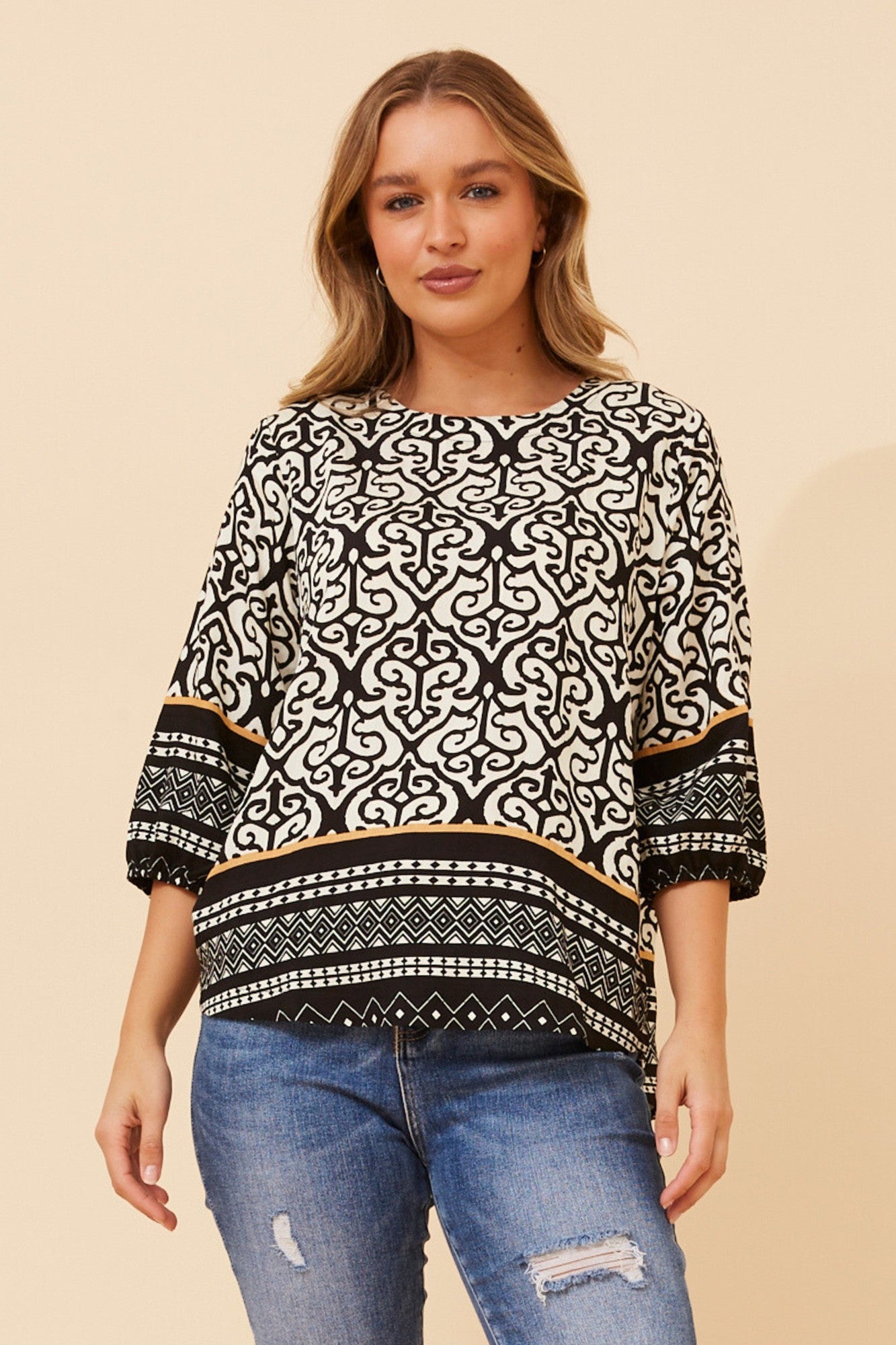 SHAE BORDER PRINT TOP (Black)