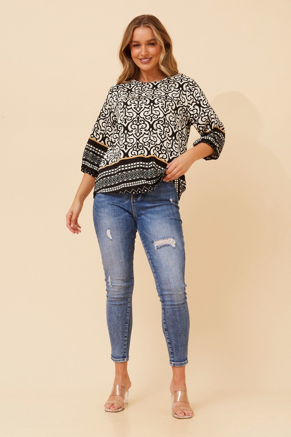 SHAE BORDER PRINT TOP (Black)