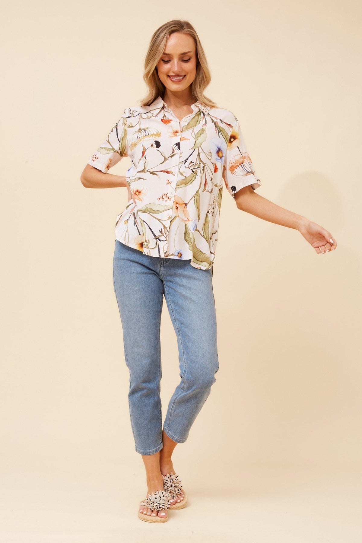 NURA FLORAL LINEN BLEND SHIRT (Porcelain)
