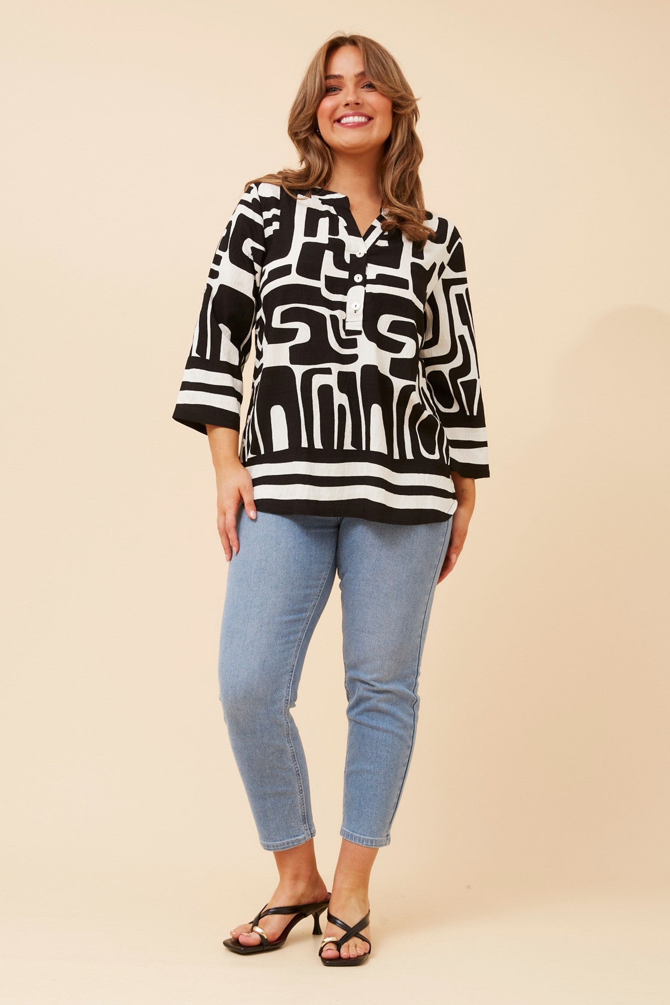 SHILPI ABSTRACT PRINT BLOUSE (Black And White)