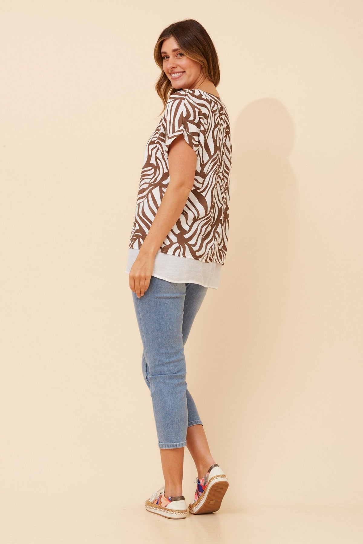 JAYCEE ABSTRACT PRINT TOP (Chocolate)