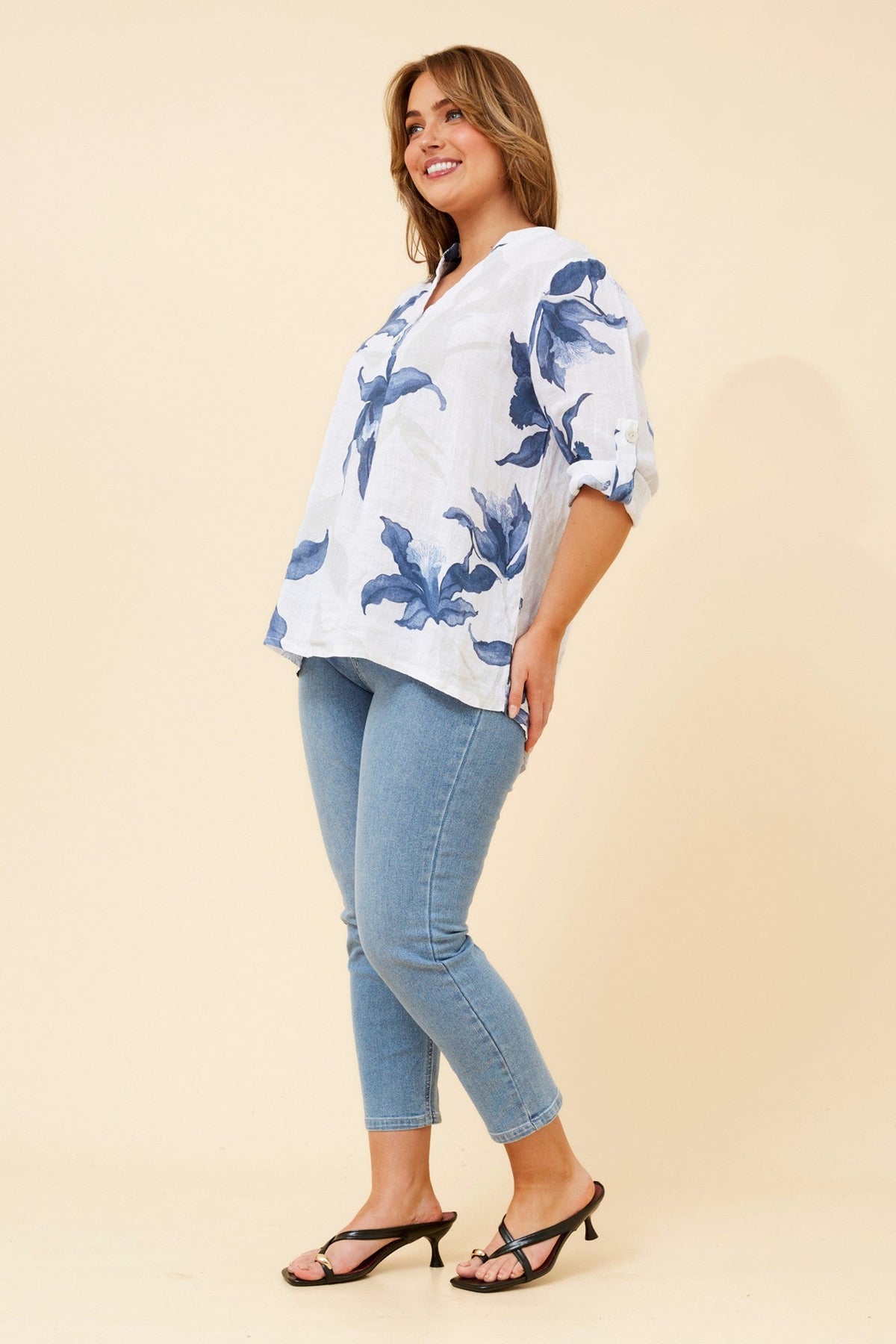 BOTTEGA MODA IVALDA LEAF PRINT LINEN TOP (White)