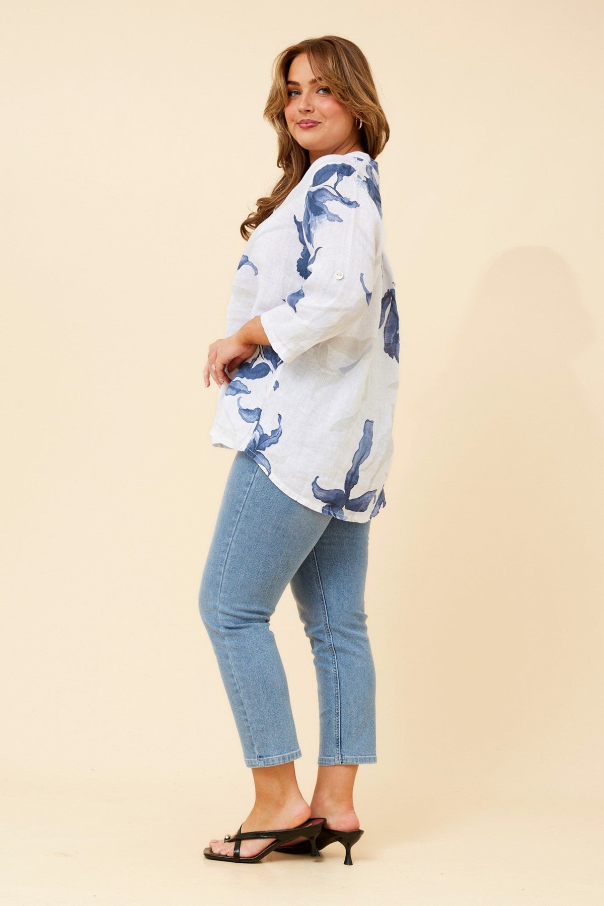 BOTTEGA MODA IVALDA LEAF PRINT LINEN TOP (White)