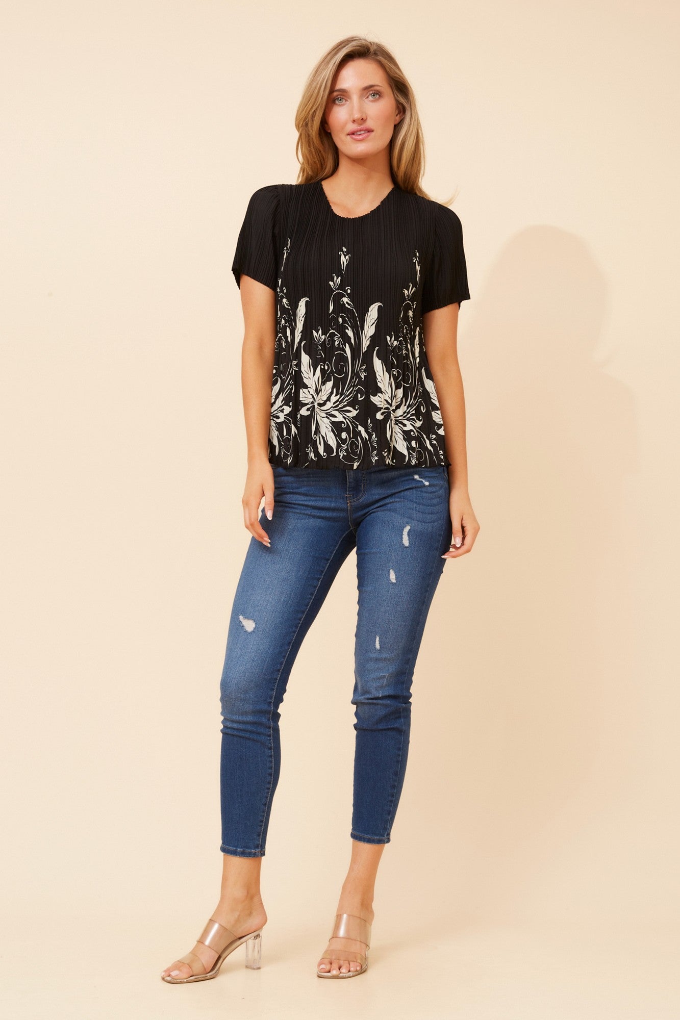 JIMELLA FLORAL PLEATED TOP (Black And White)