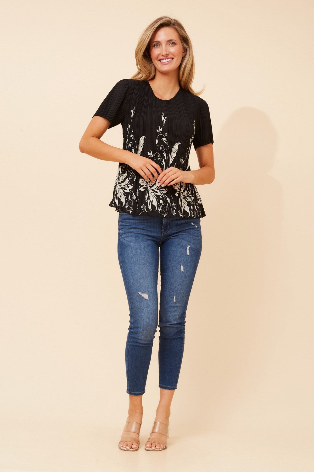 JIMELLA FLORAL PLEATED TOP (Black And White)