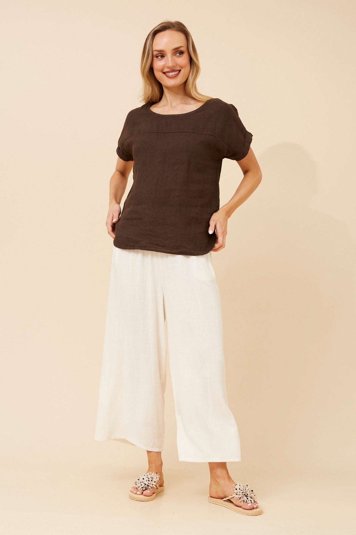 LEORA SOLID LINEN TOP (Chocolate)