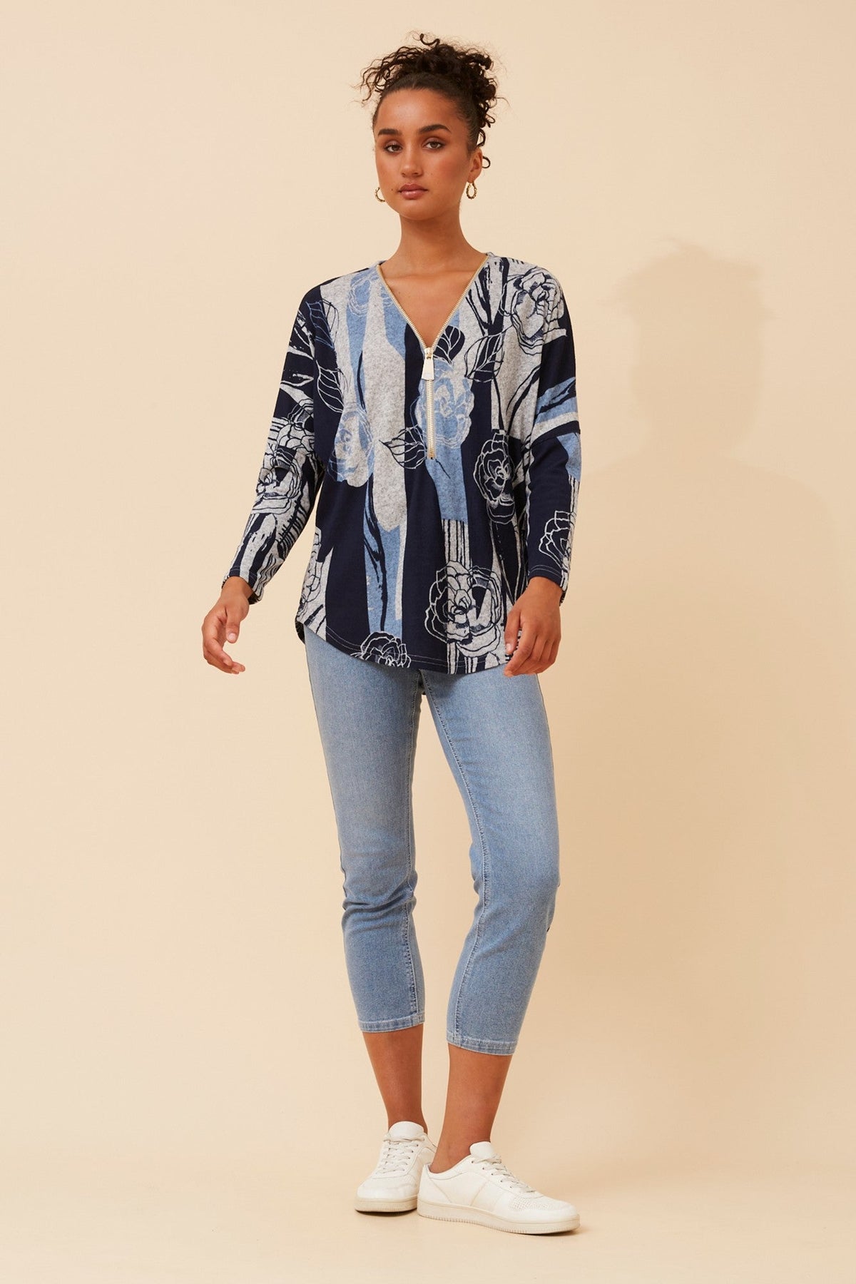 SUVI ABSTRACT PRINT TOP (Multi Navy)