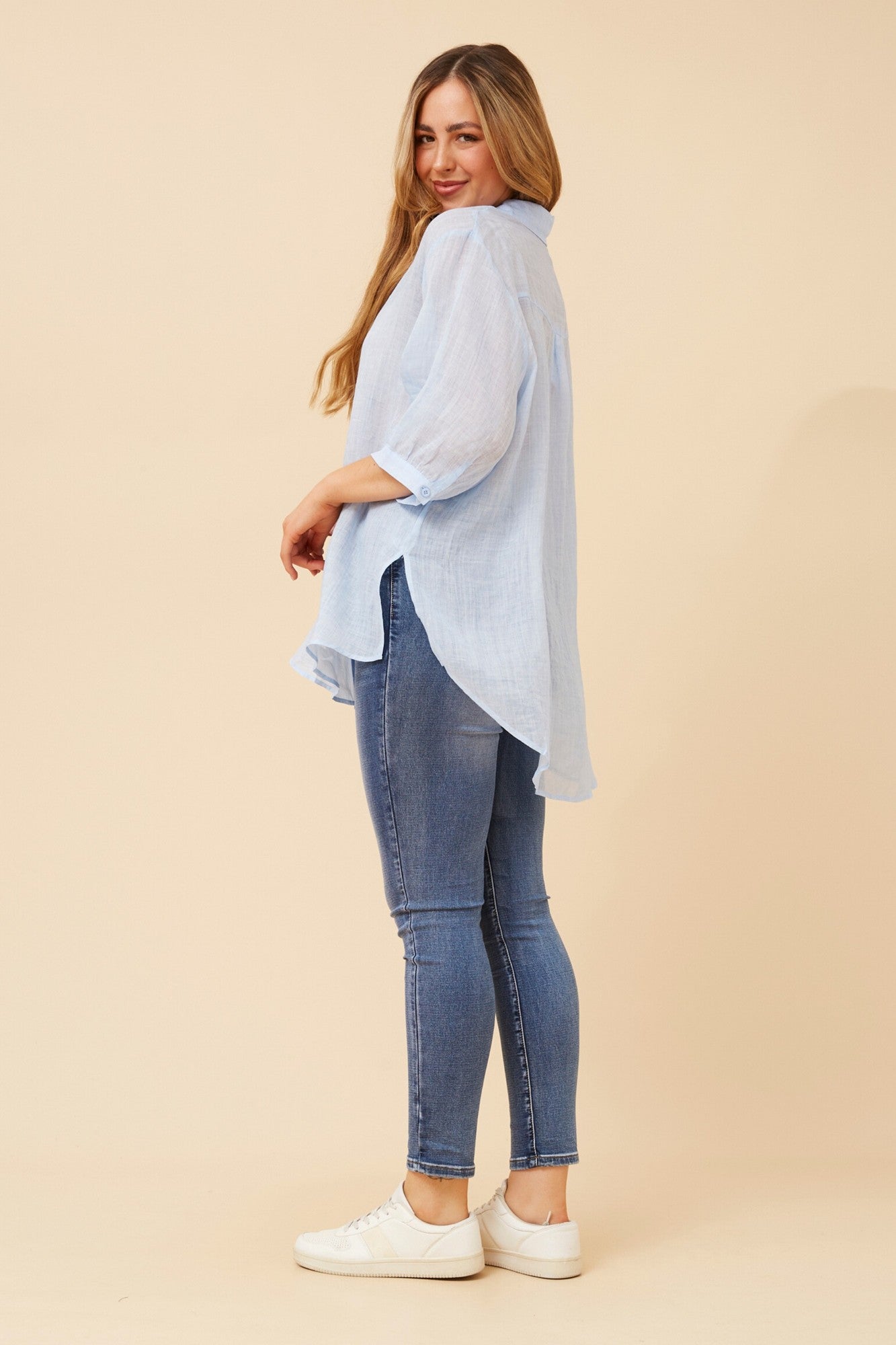 RAVENA CURVE HEM SHIRT (Blue)