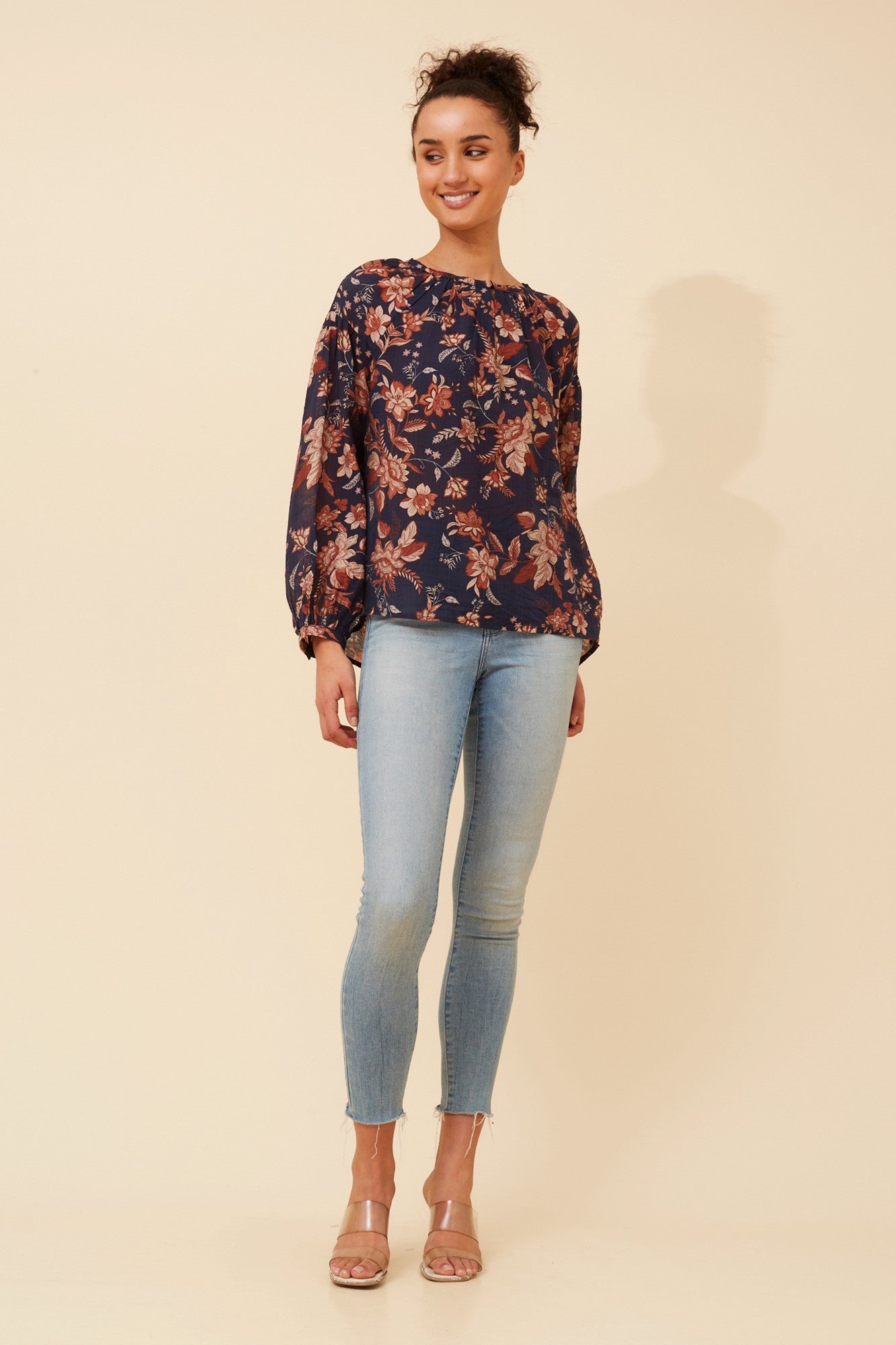 SINORA FLORAL BLOUSE (Navy)