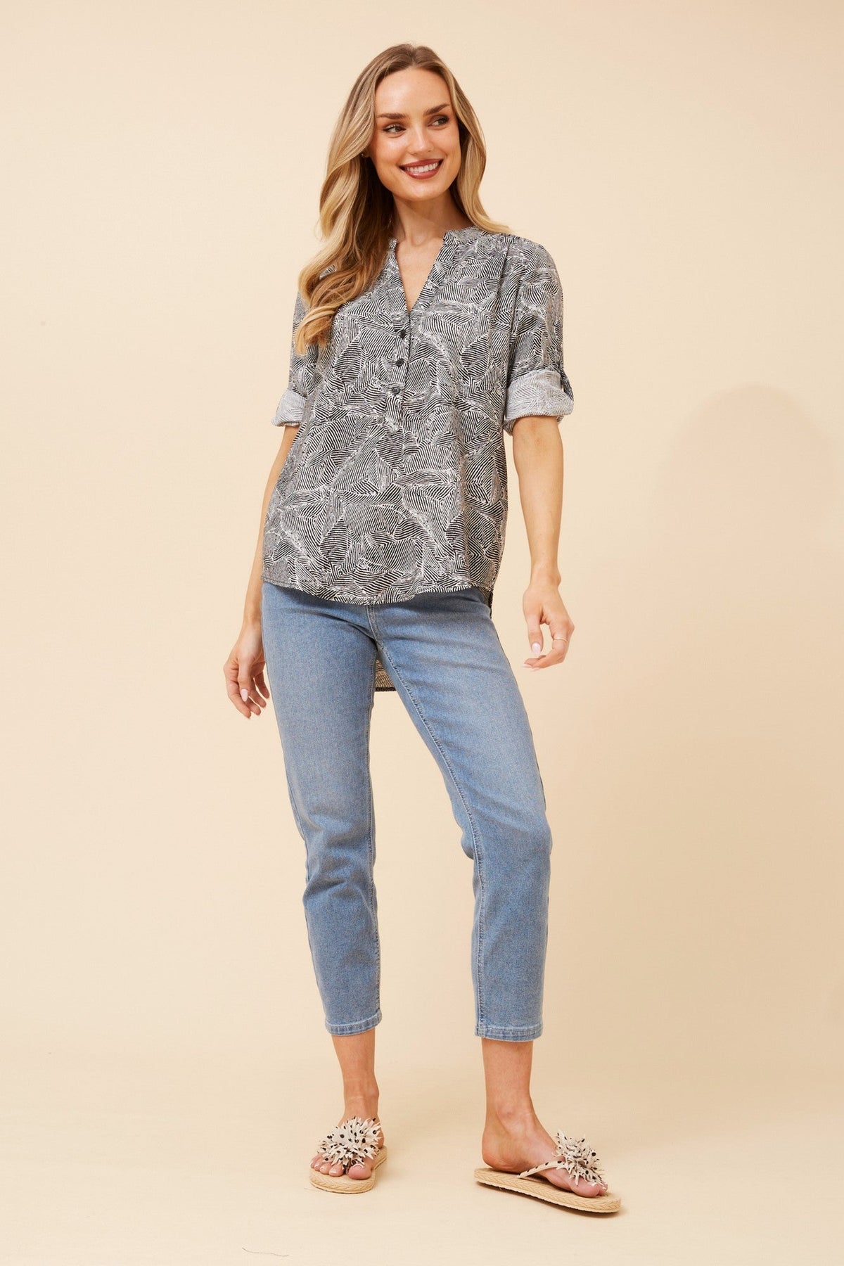 ROMINA ABSTRACT PRINT BLOUSE (Black)