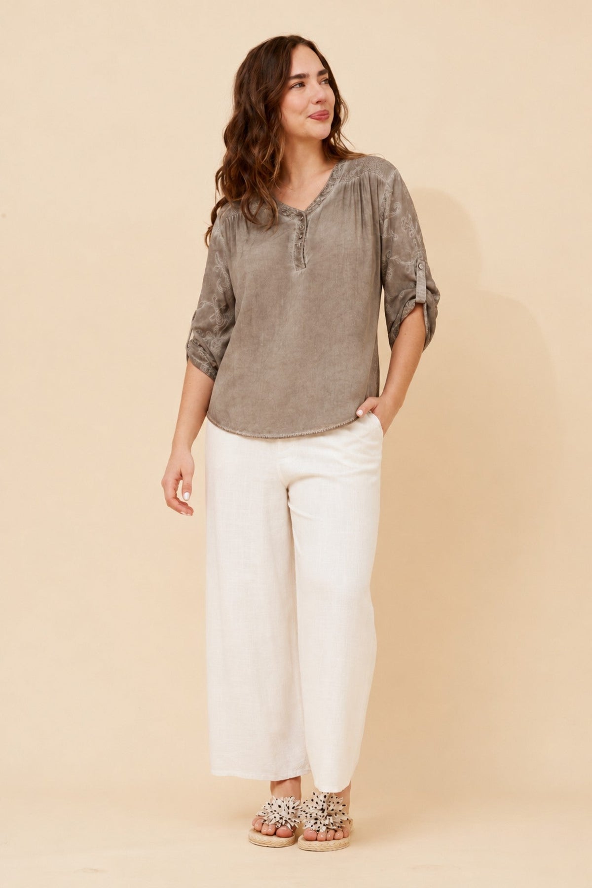 BOTTEGA MODA ROHAN EMBROIDERY TOP (Beige)