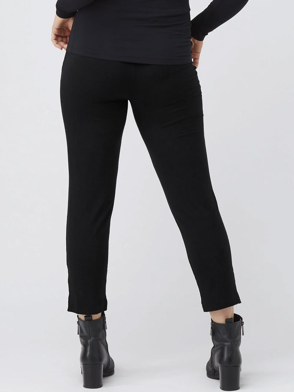 Tani Breeze Pant (Black)