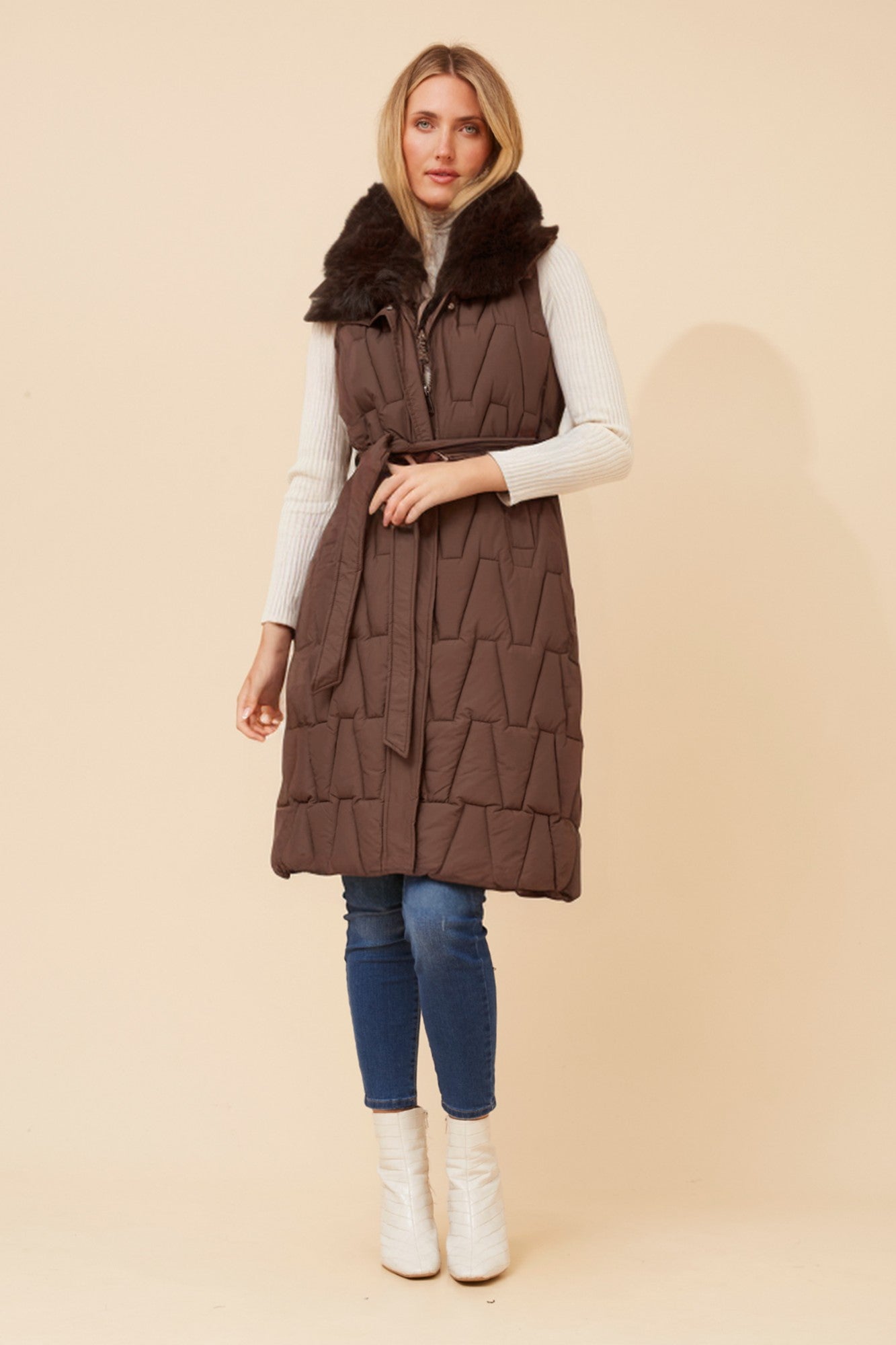 BANKS SOLID PUFFER VEST (Chocolate)