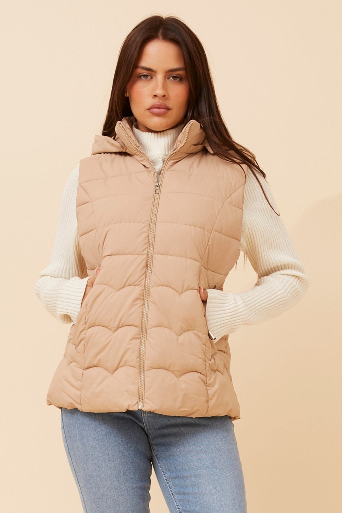 LINDY SOLID PUFFER VEST (Beige)