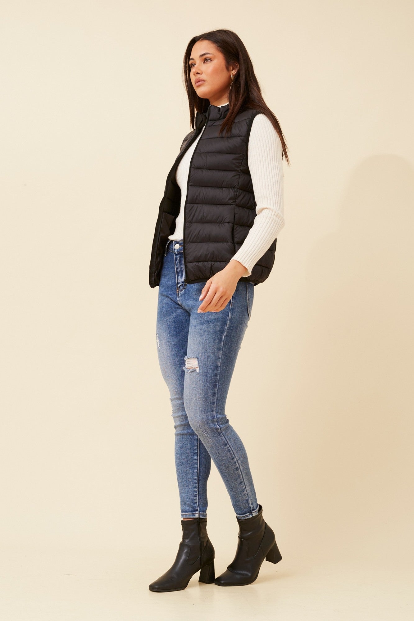ZARLA PUFFER VEST (Black)