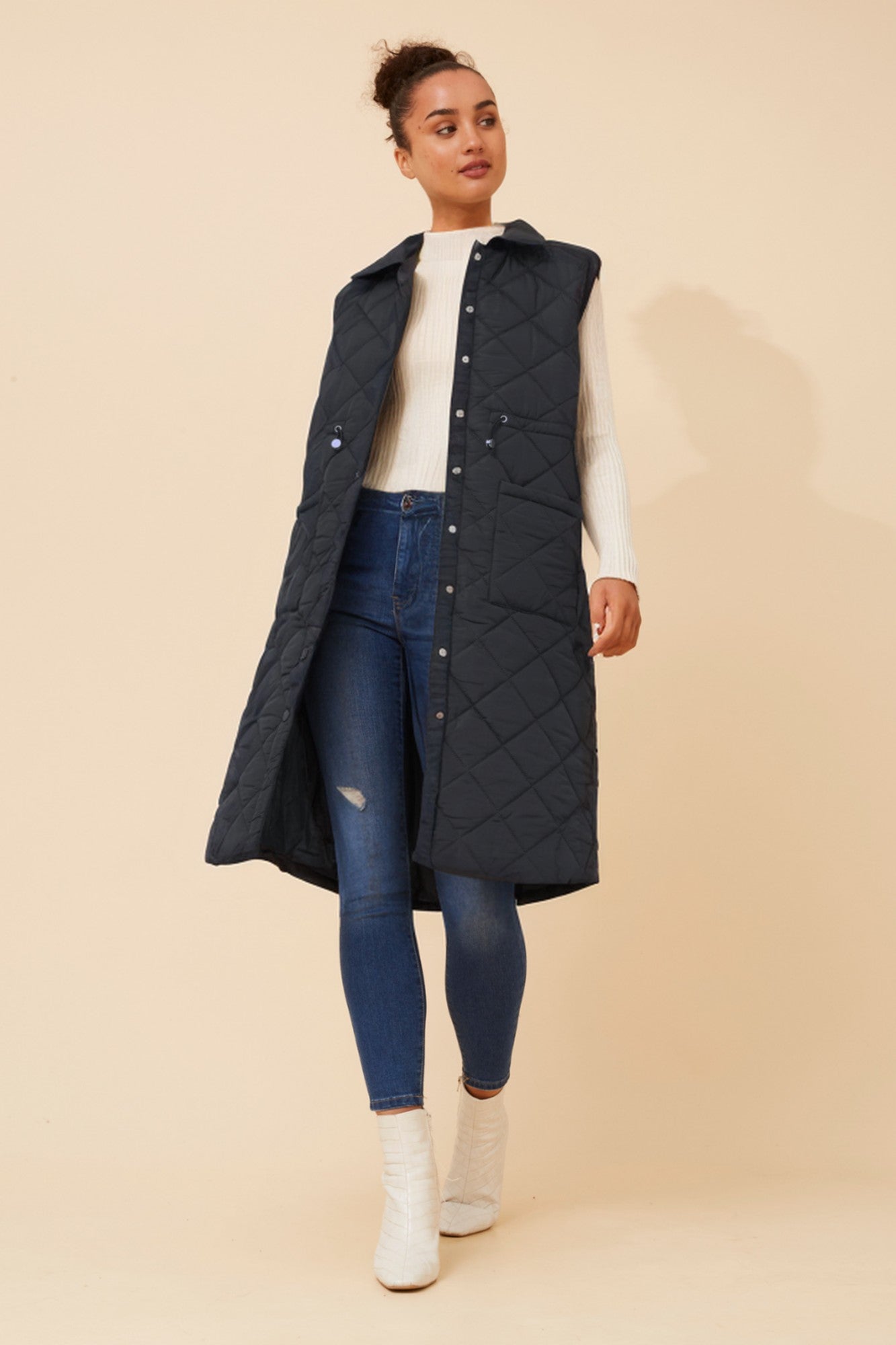 DEDE QUILTED VEST (Black)