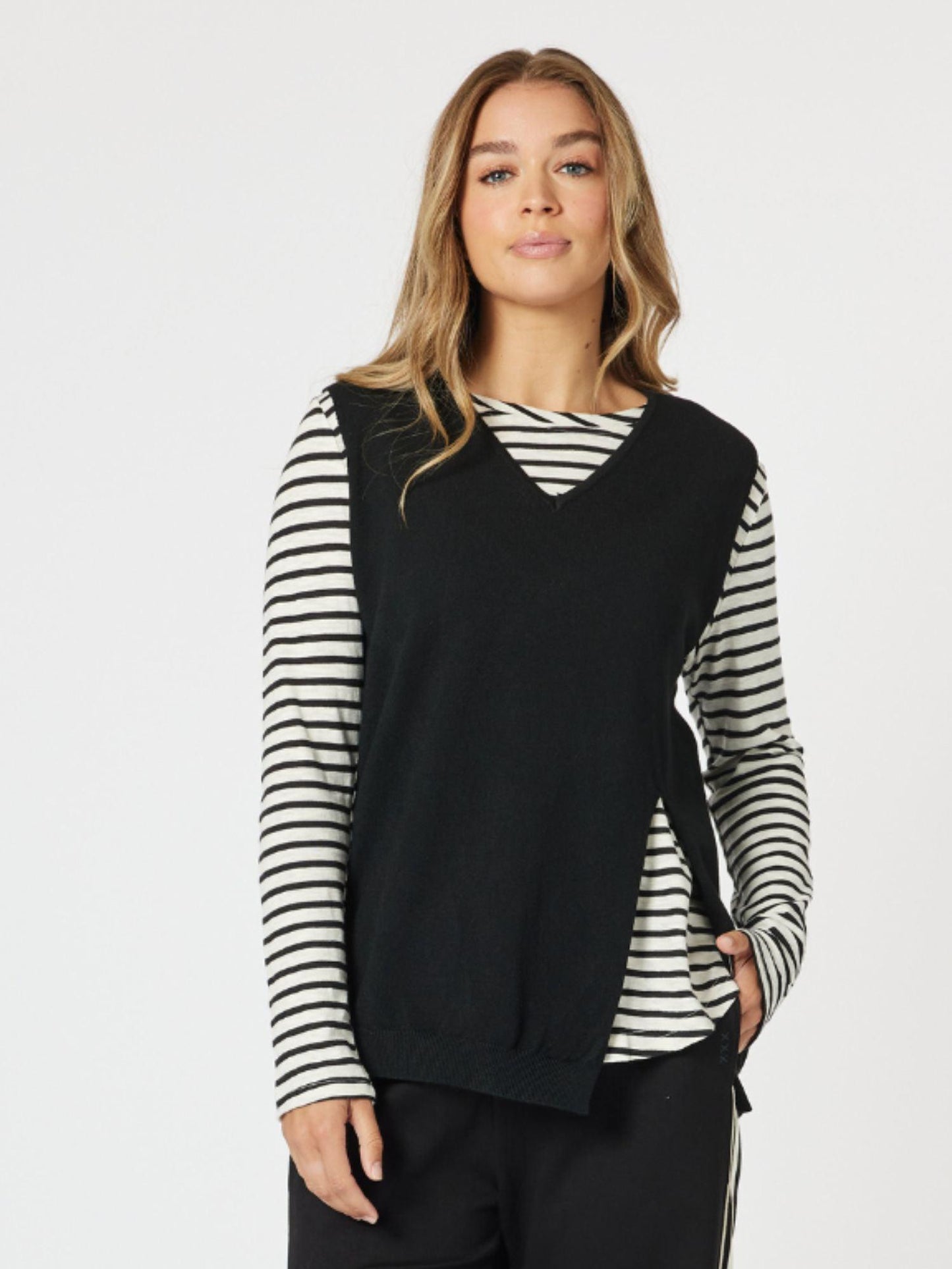 Threadz Vicky Vest (Black)