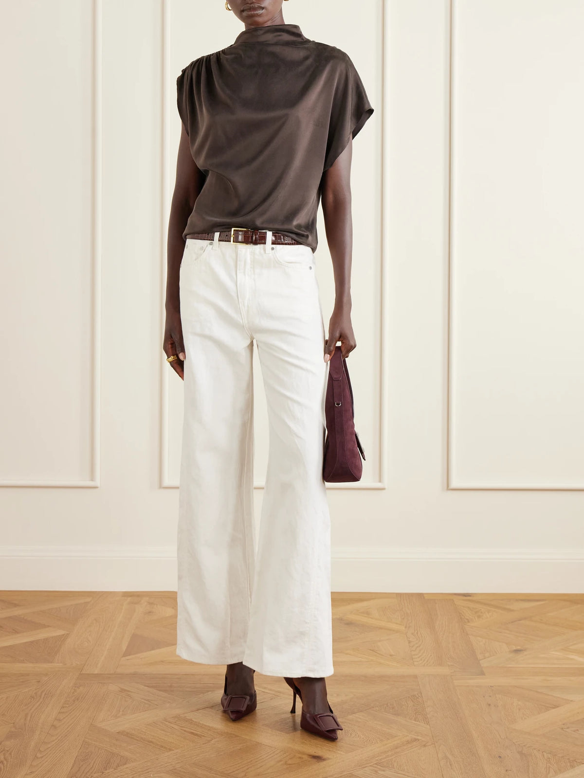 Image of Heels. Product name - Ville Dorsay 85 Leather Pumps in Burgundy colour by brand - Roger Vivier