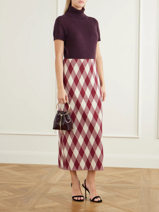 Image of a model wearing Skirts. Product name - Argyle Wool-blend Midi Skirt in Brown colour by brand - Oscar de la Renta
