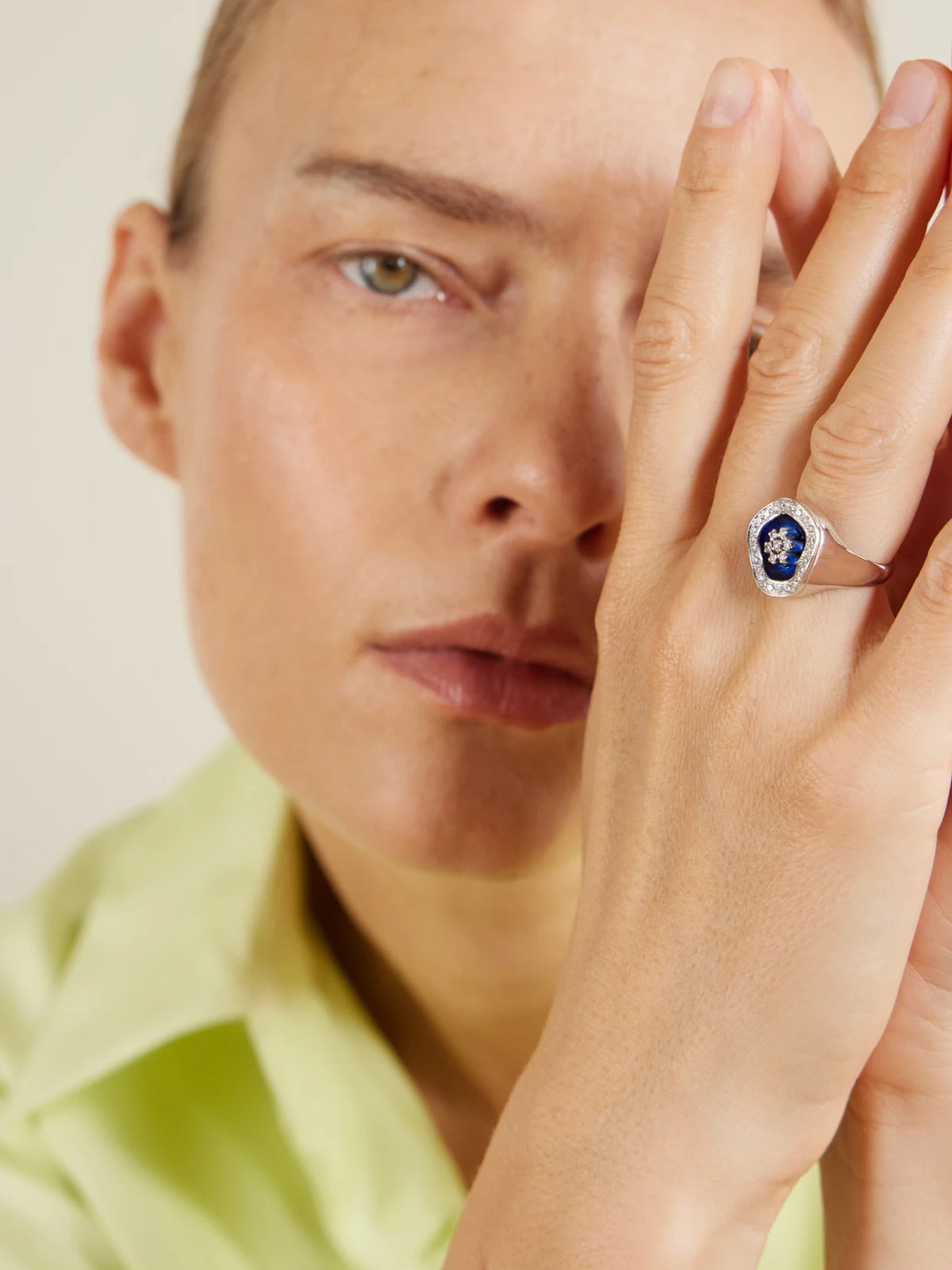 Image of Rings. Product name - Flower 18-karat White Gold, Diamond And Enamel Signet Ring in Blue colour by brand - Ilaria Icardi