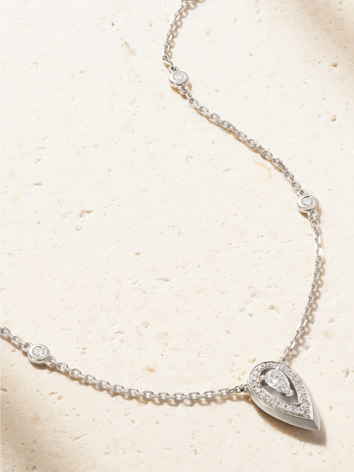 Fiery 18-karat White Gold Diamond Necklace